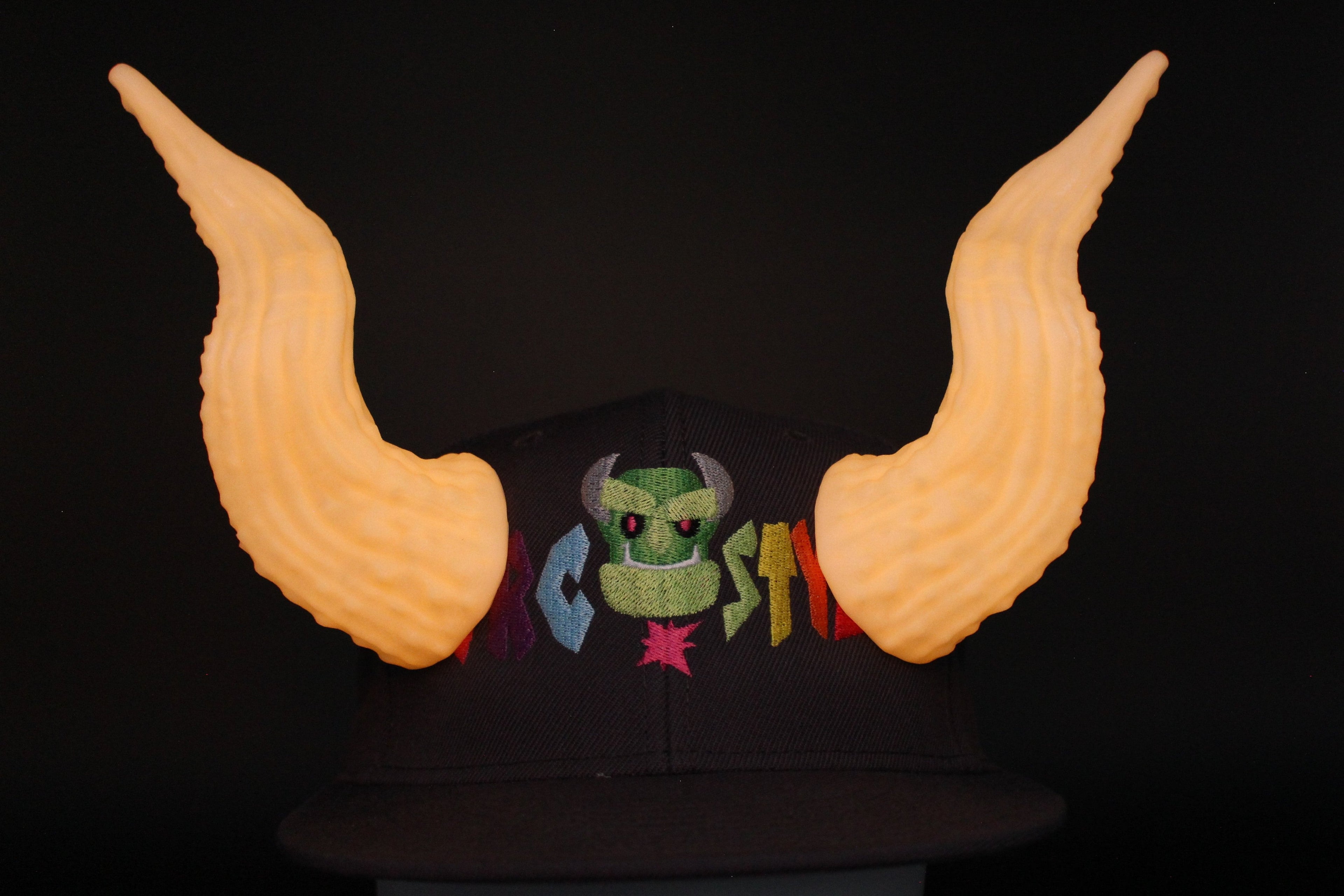 Thwak Magnetic Horns - Www.Shopthatapp.ca