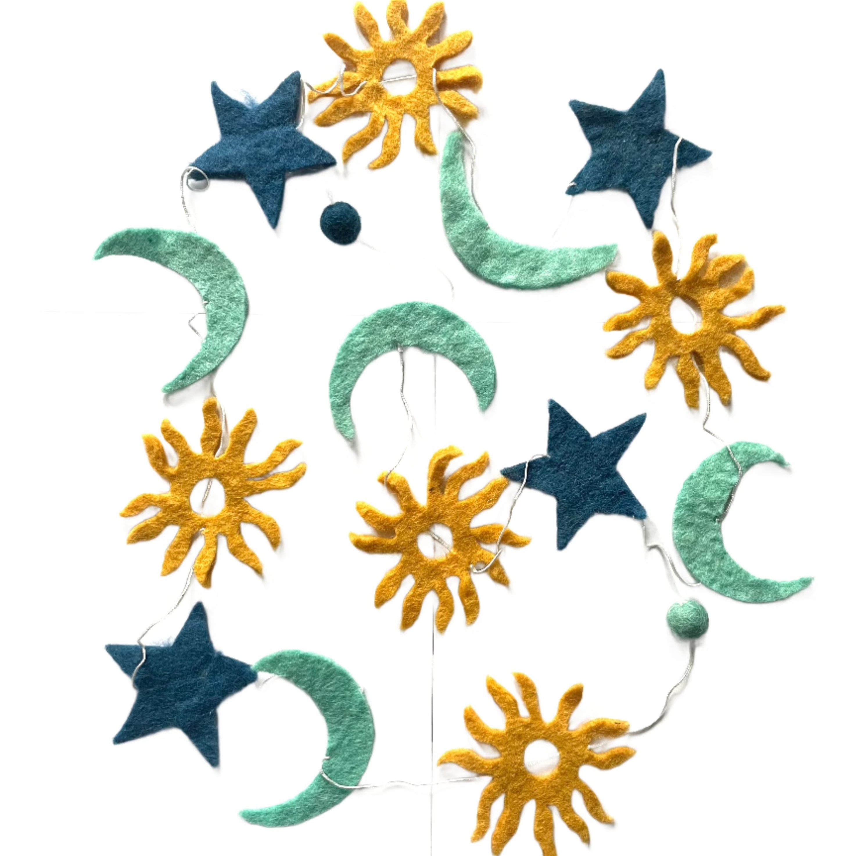 String of Sun Moon Stars Decorative Twinkling Lights - Shopthatapp.ca