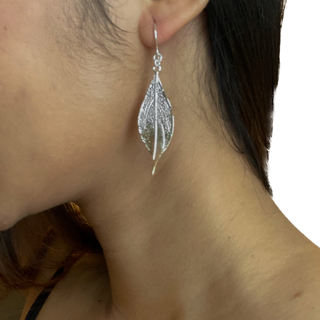 Textured Silver Leaf Earrings - Elegant Silver Plate Design - Shopthatapp.ca