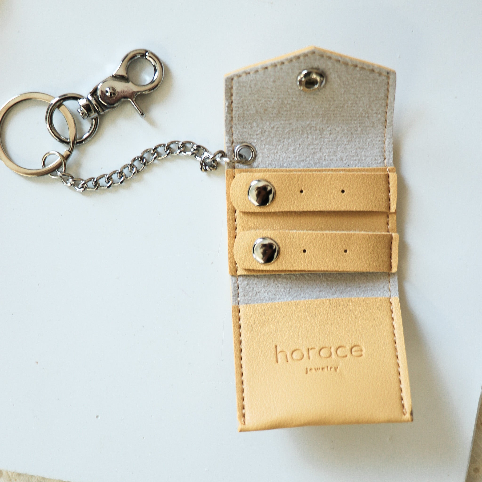 Le Micro Étui - Www.Shopthatapp.ca