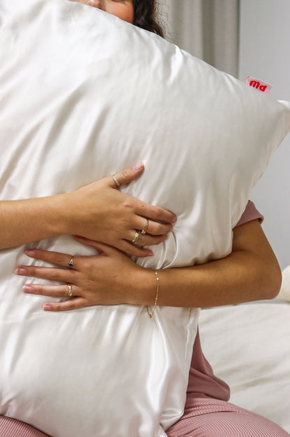 Satin Pillowcase for Hair Care - Promote Healthy Hair While You Sleep - Shopthatapp.ca