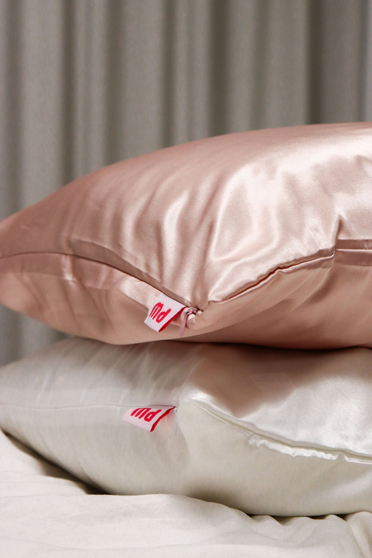 Satin Pillowcase for Hair Care - Promote Healthy Hair While You Sleep - Shopthatapp.ca