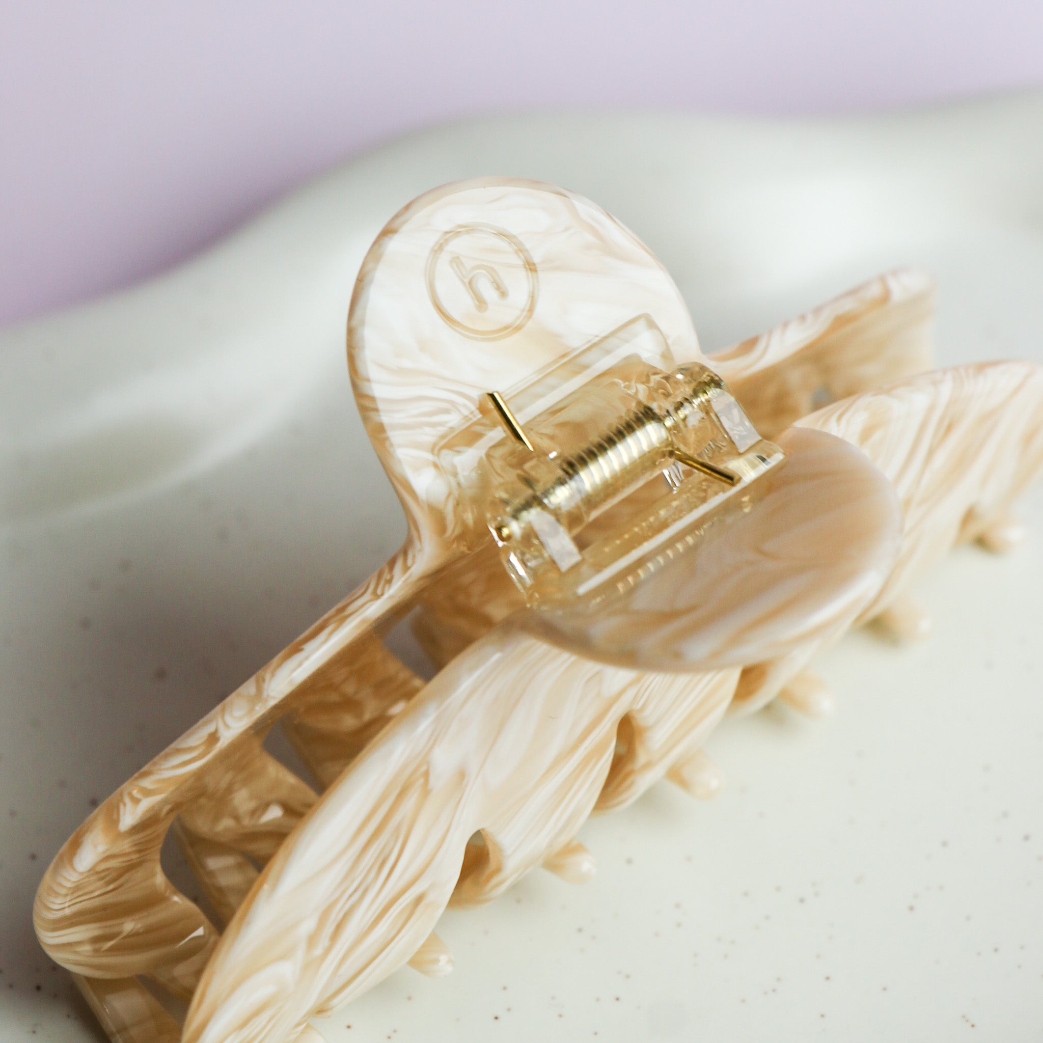 La Agatha - Crème - Www.Shopthatapp.ca