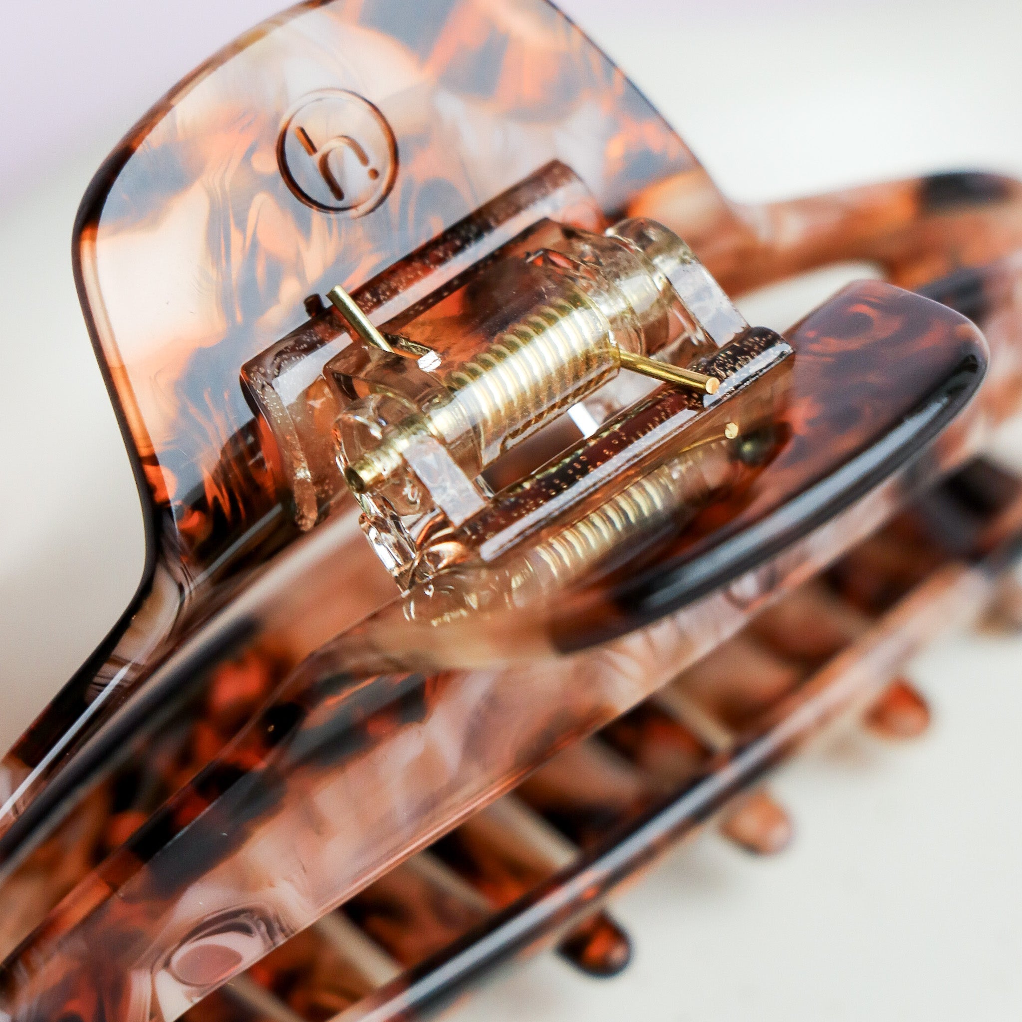 La Lydia - Brune - Www.Shopthatapp.ca