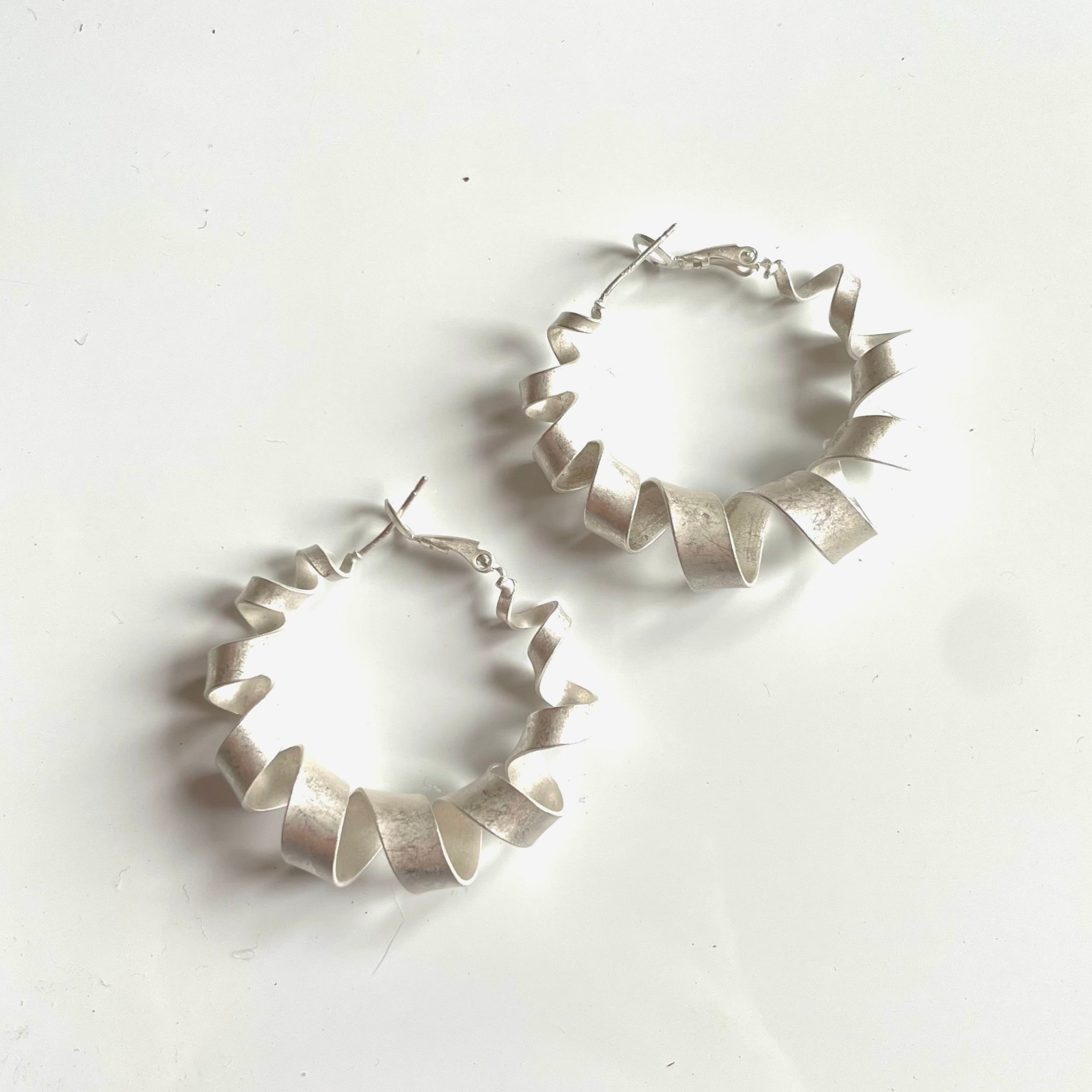 Spiral Hoop Stud Earrings - Silver Plate - Shopthatapp.ca