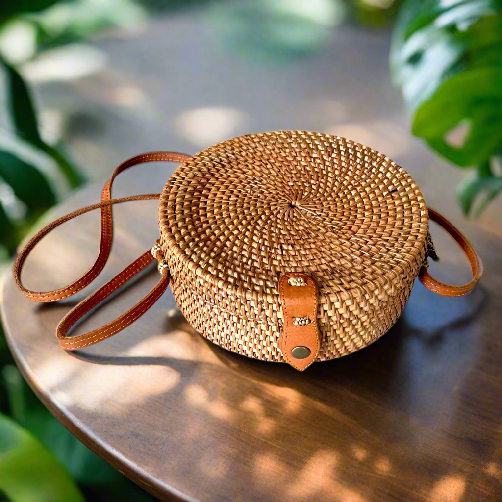 Round Rattan Purse - Natural - Shopthatapp.ca