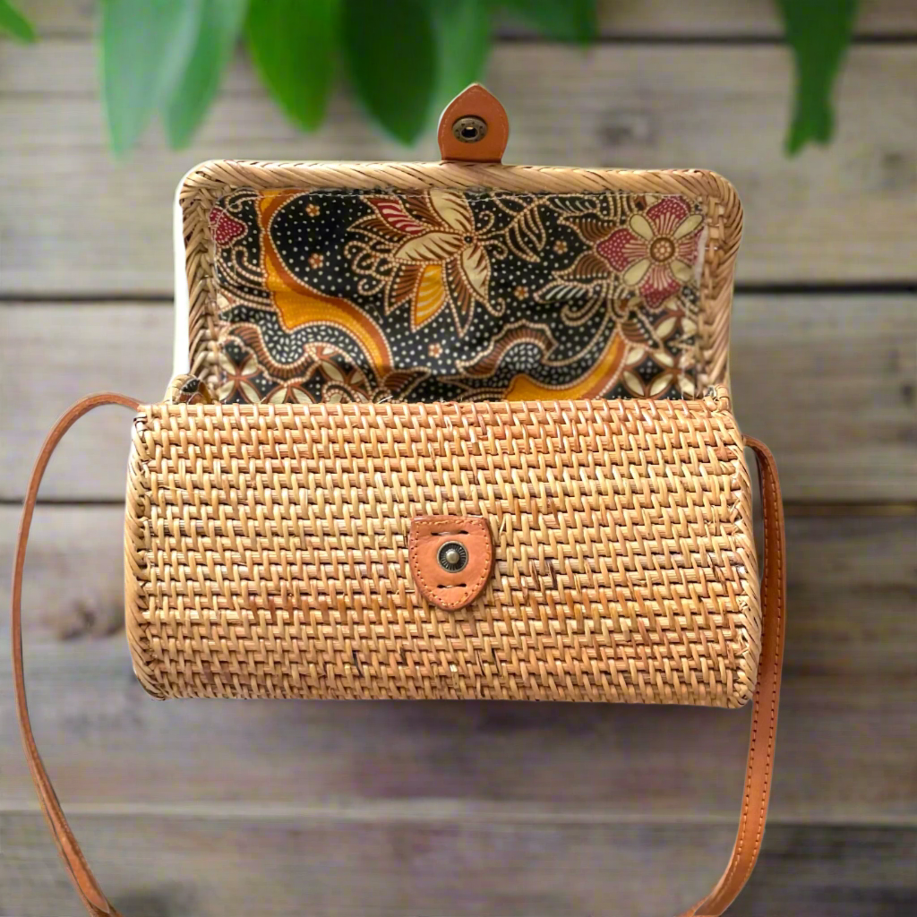 Barrel Rattan Purse in Black - Stylish Black Rattan Purse for Every Occasion - Shopthatapp.ca