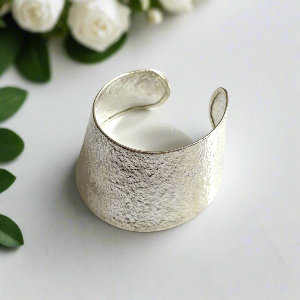 Silver Wide Bangle - Elegant Silver Plate Wide Bracelet for Women - Shopthatapp.ca