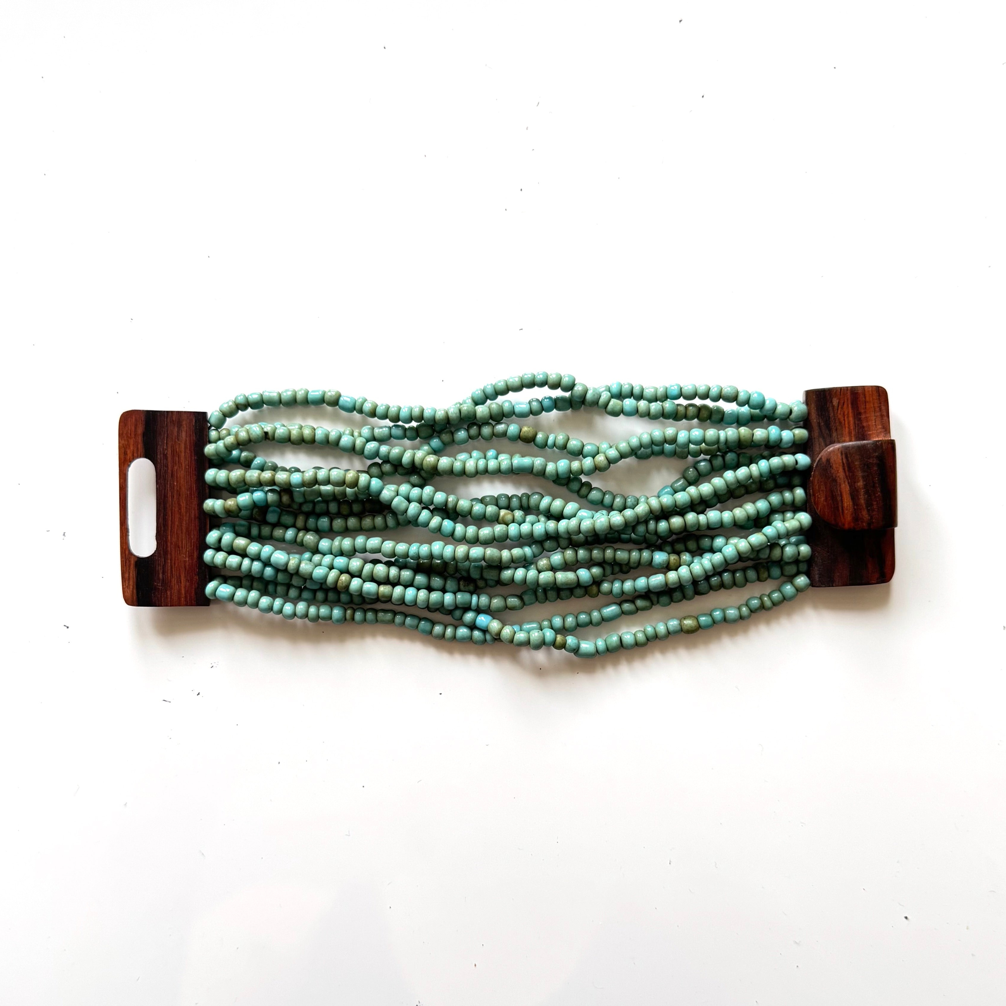 Beaded Bracelet with Wooden Clasp - Shopthatapp.ca