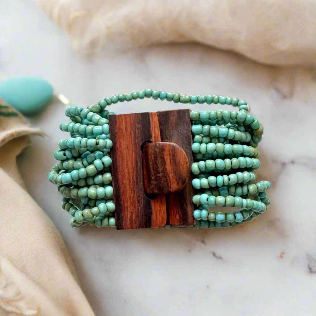 Beaded Bracelet with Wooden Clasp - Shopthatapp.ca