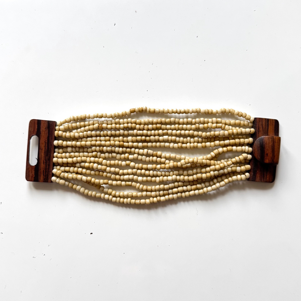 Beaded Bracelet with Wooden Clasp - Shopthatapp.ca