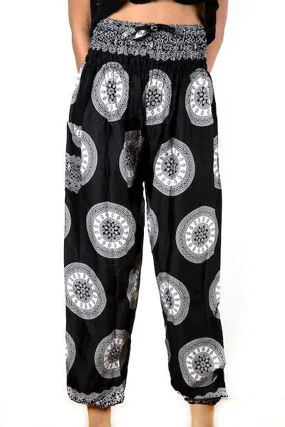 Black and white Bali pants by Suzie Blue Canada featuring a stylish circle print and comfortable fit.