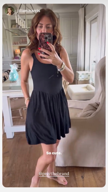 Fay Classic Fitted Black Cocktail Dress - Timeless Elegance for Any Occasion - Shopthatapp.ca