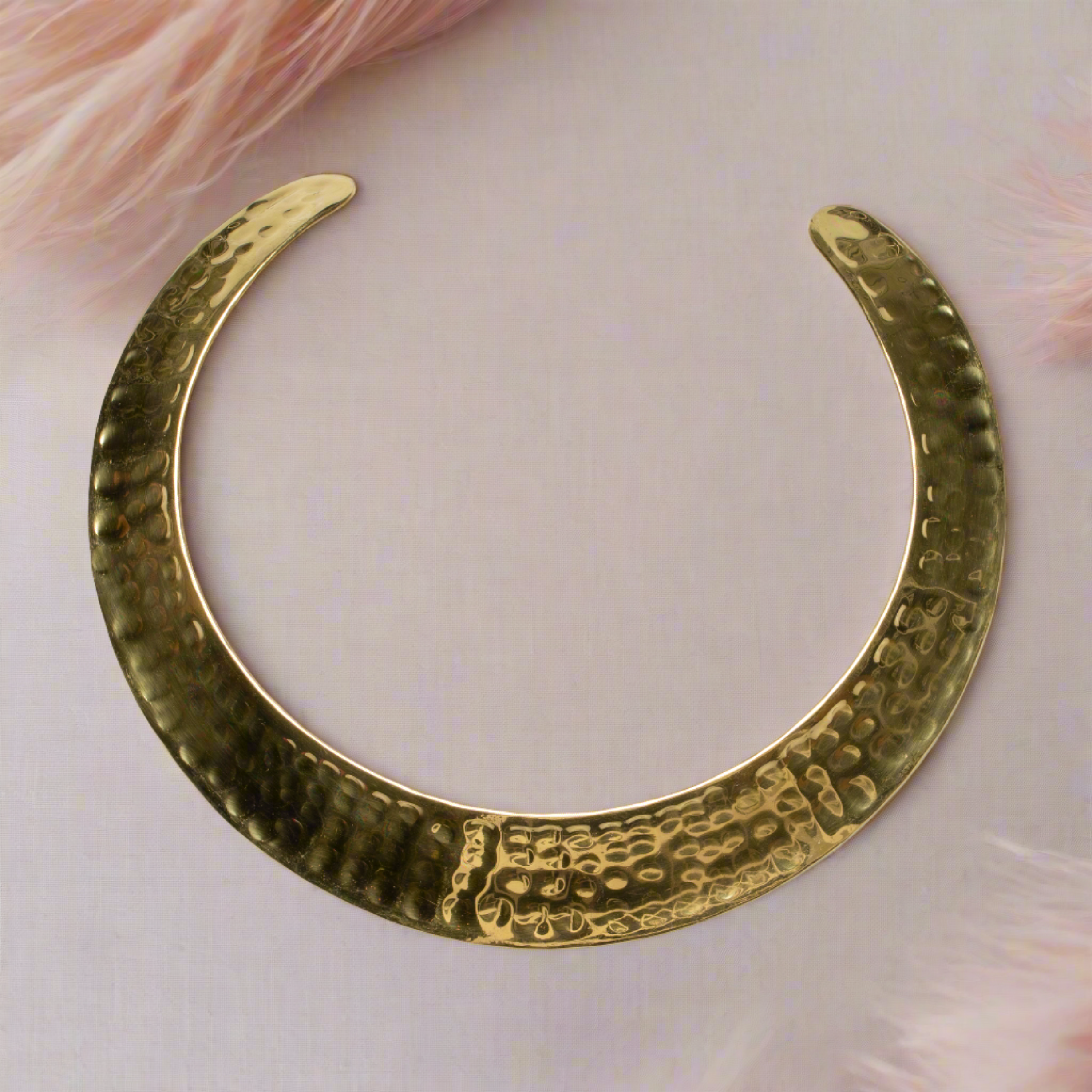 Beaten Metal Collar Necklace - Gold Colour - Shopthatapp.ca