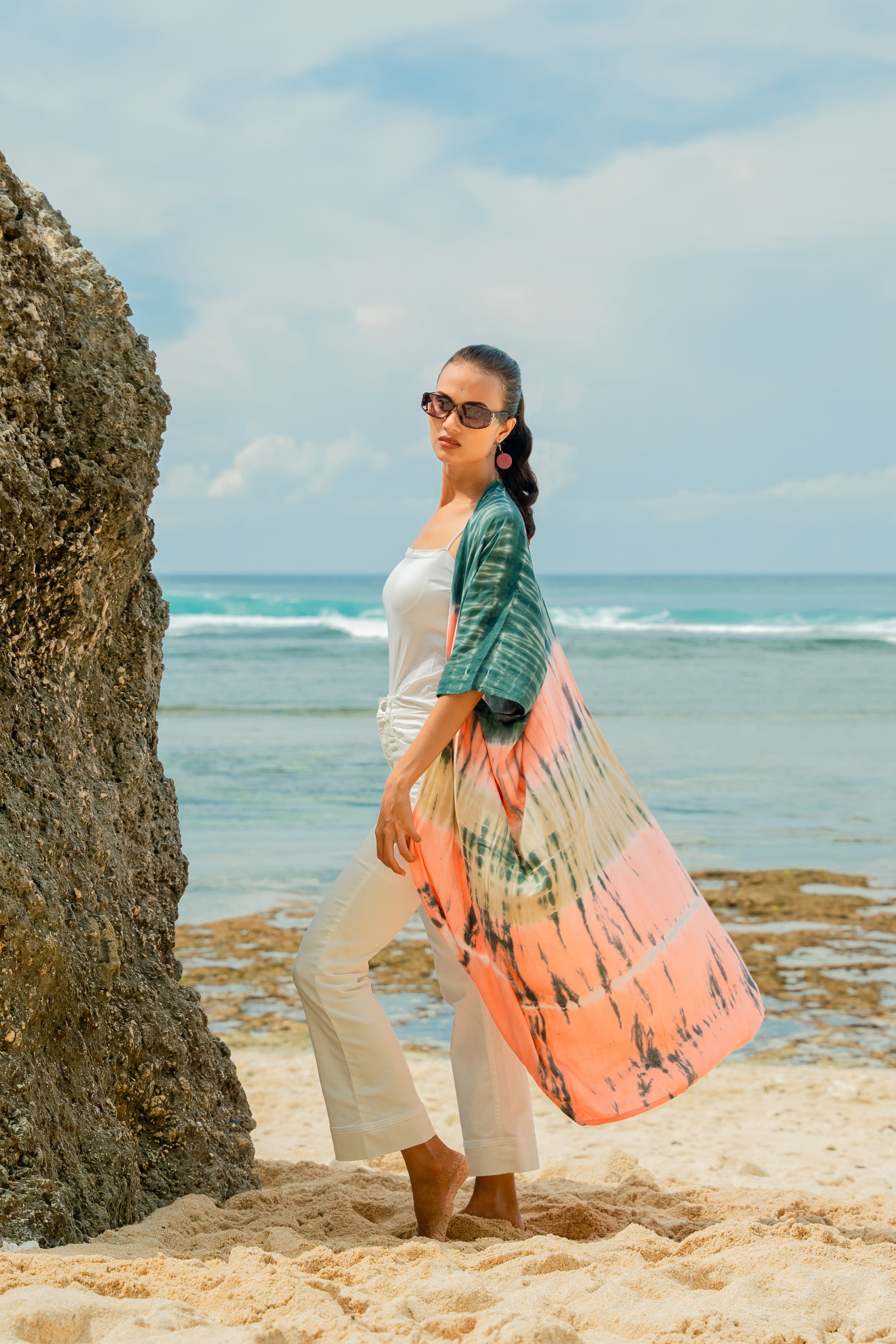 Tie Dye Stripe Kimono in Pink & Grey for Trendy Style - Shopthatapp.ca