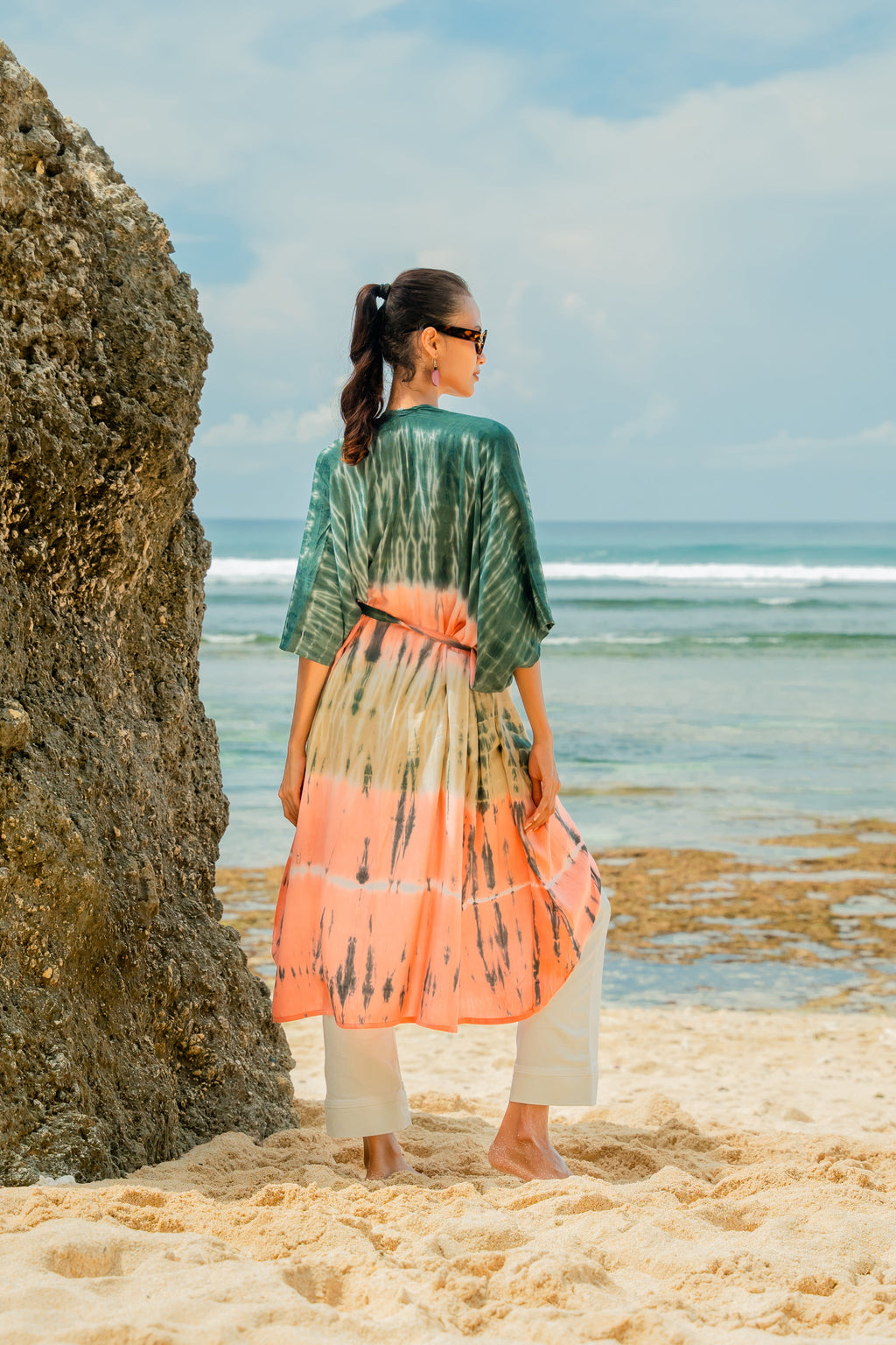 Tie Dye Stripe Kimono in Pink & Grey for Trendy Style - Shopthatapp.ca