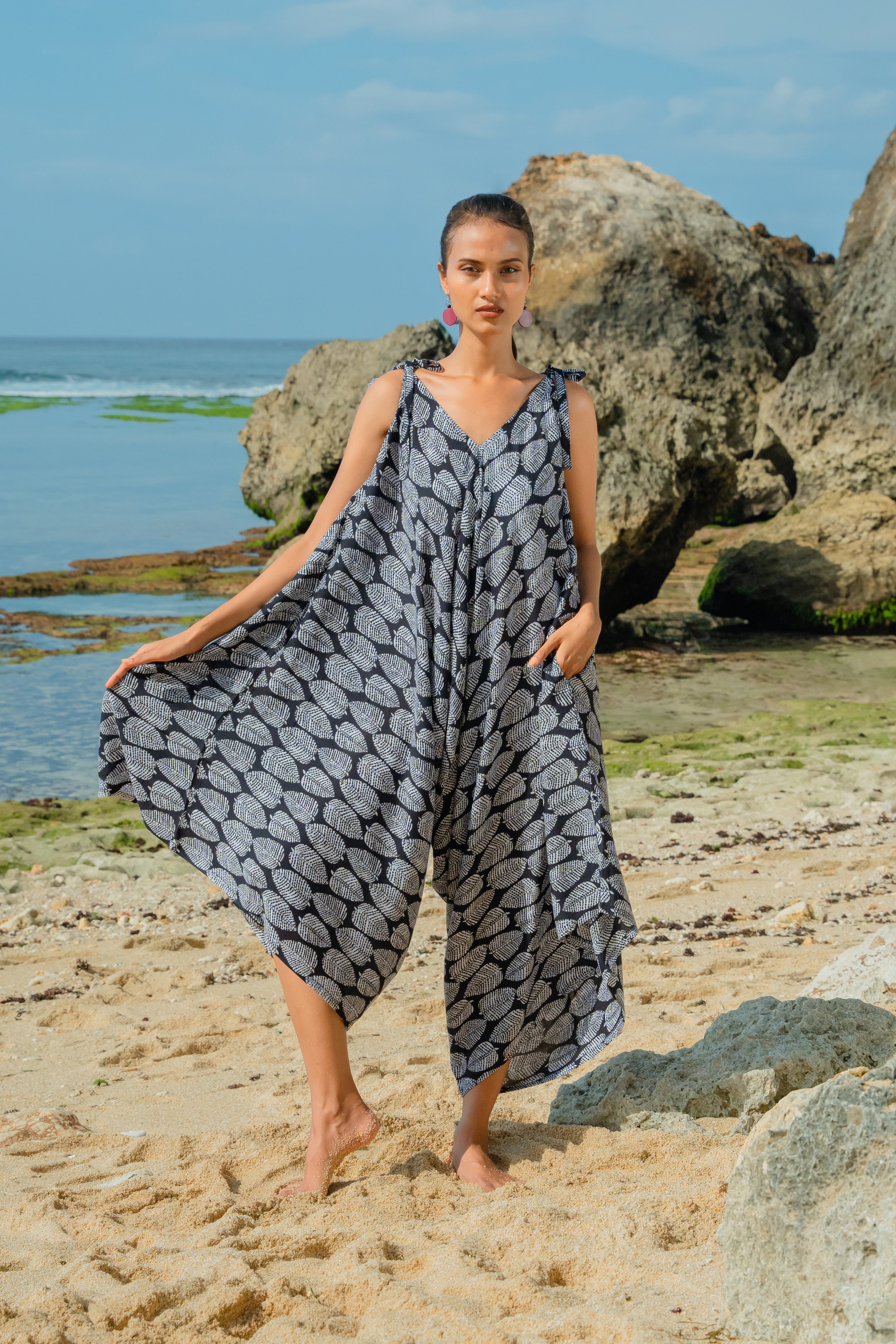Leaf Print Romper - Black & White - Shopthatapp.ca
