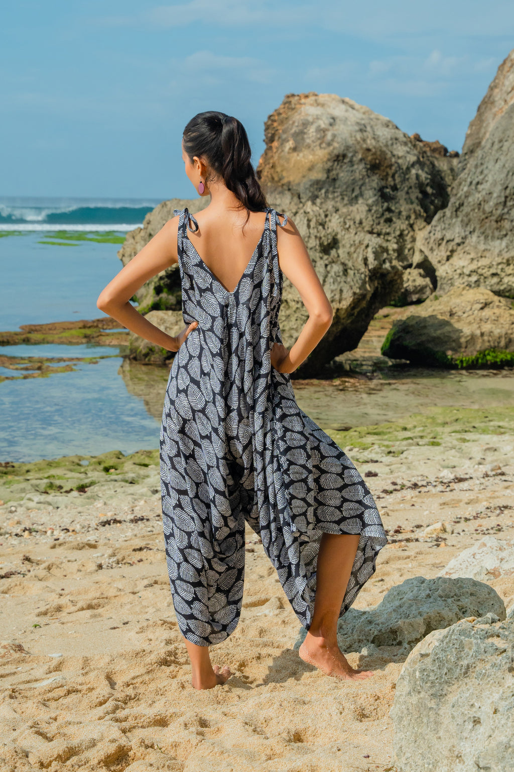 Leaf Print Romper - Black & White - Shopthatapp.ca
