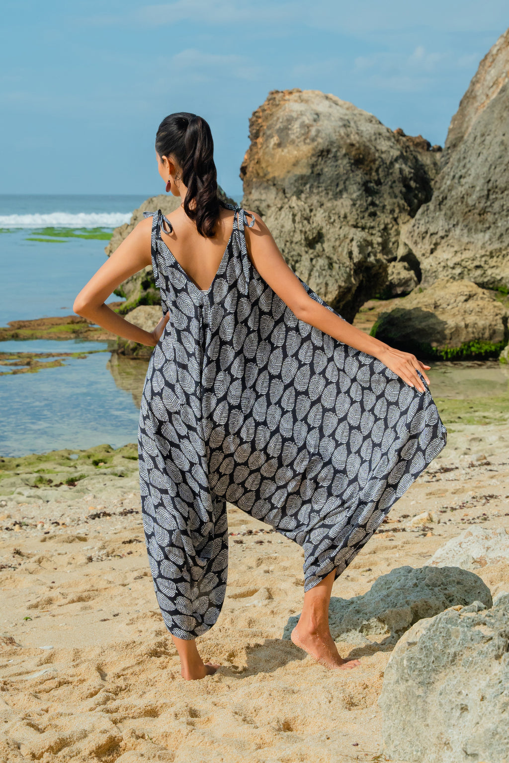Leaf Print Romper - Black & White - Shopthatapp.ca