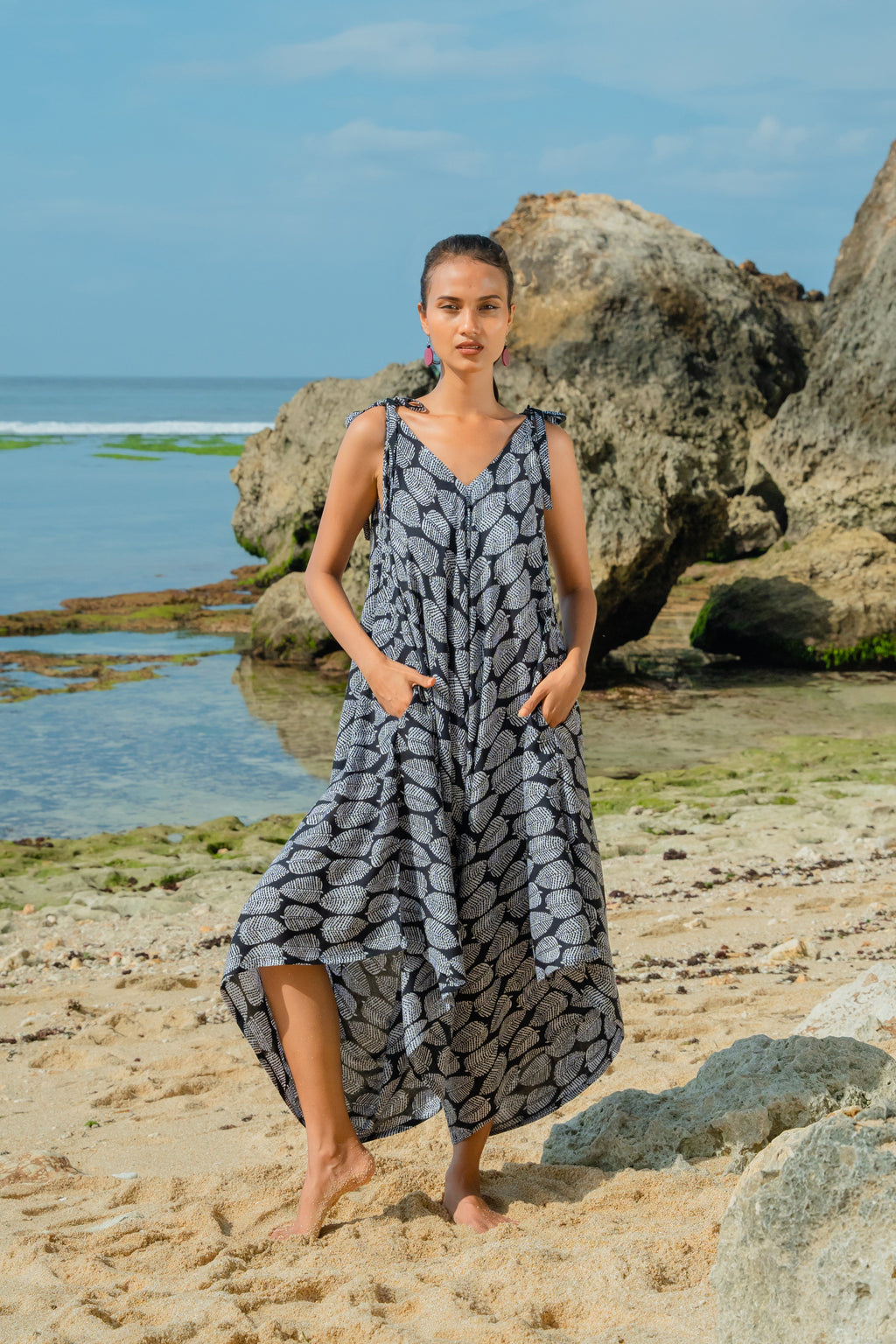 Leaf Print Romper - Black & White - Shopthatapp.ca