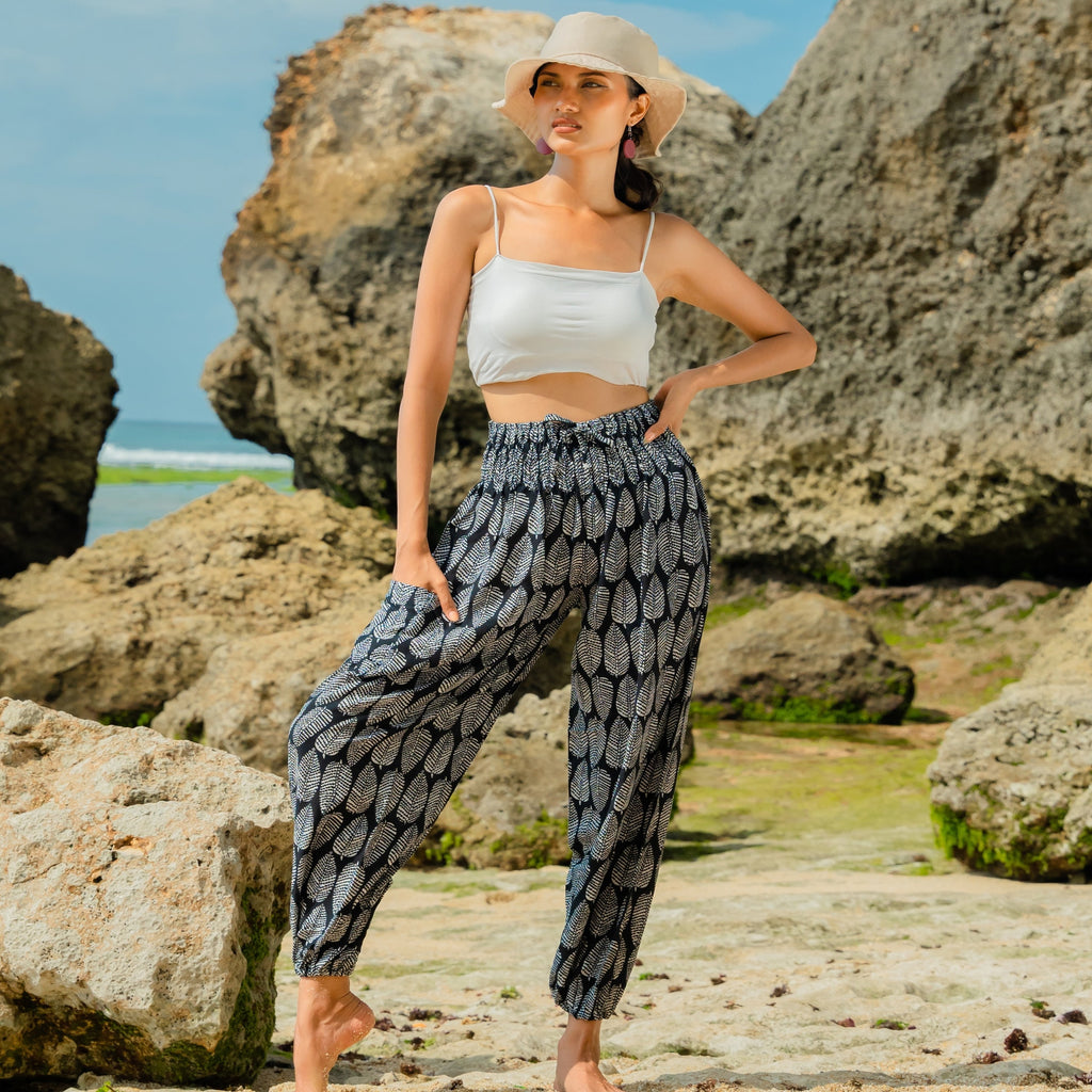 Leaf Print Bali Pants - Black & White - Shopthatapp.ca