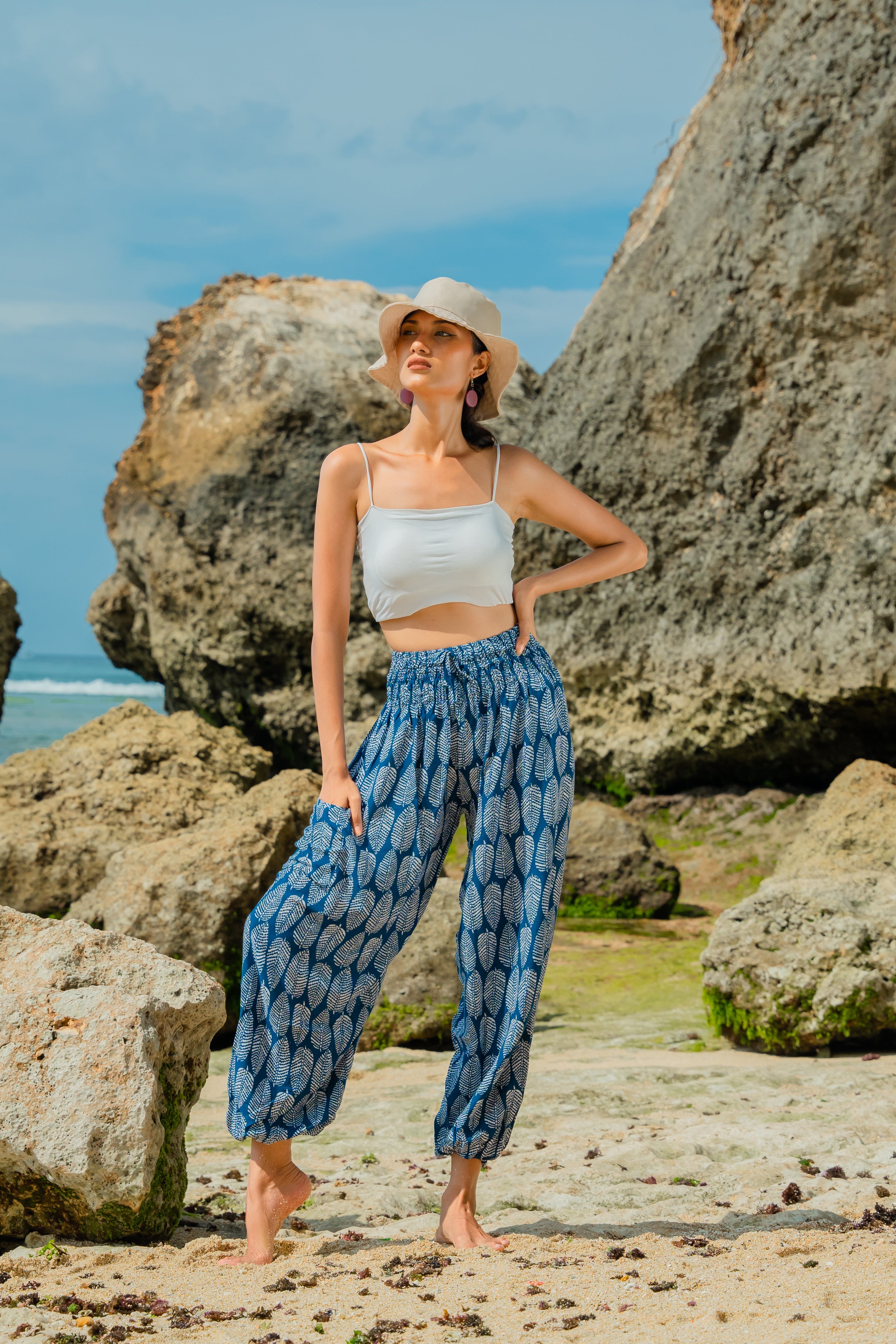 Leaf Print Bali Pants - Navy & White - Shopthatapp.ca