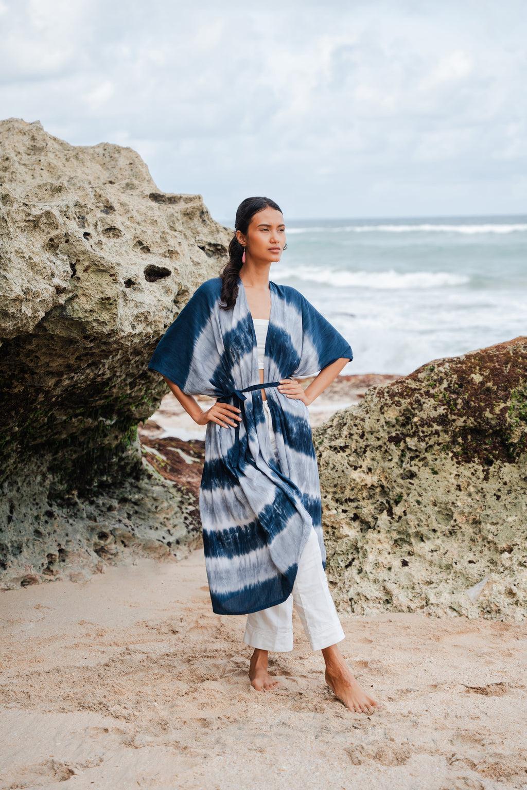 Stripey Monochrome Kimono - Chic and Versatile Fashion Statement - Shopthatapp.ca