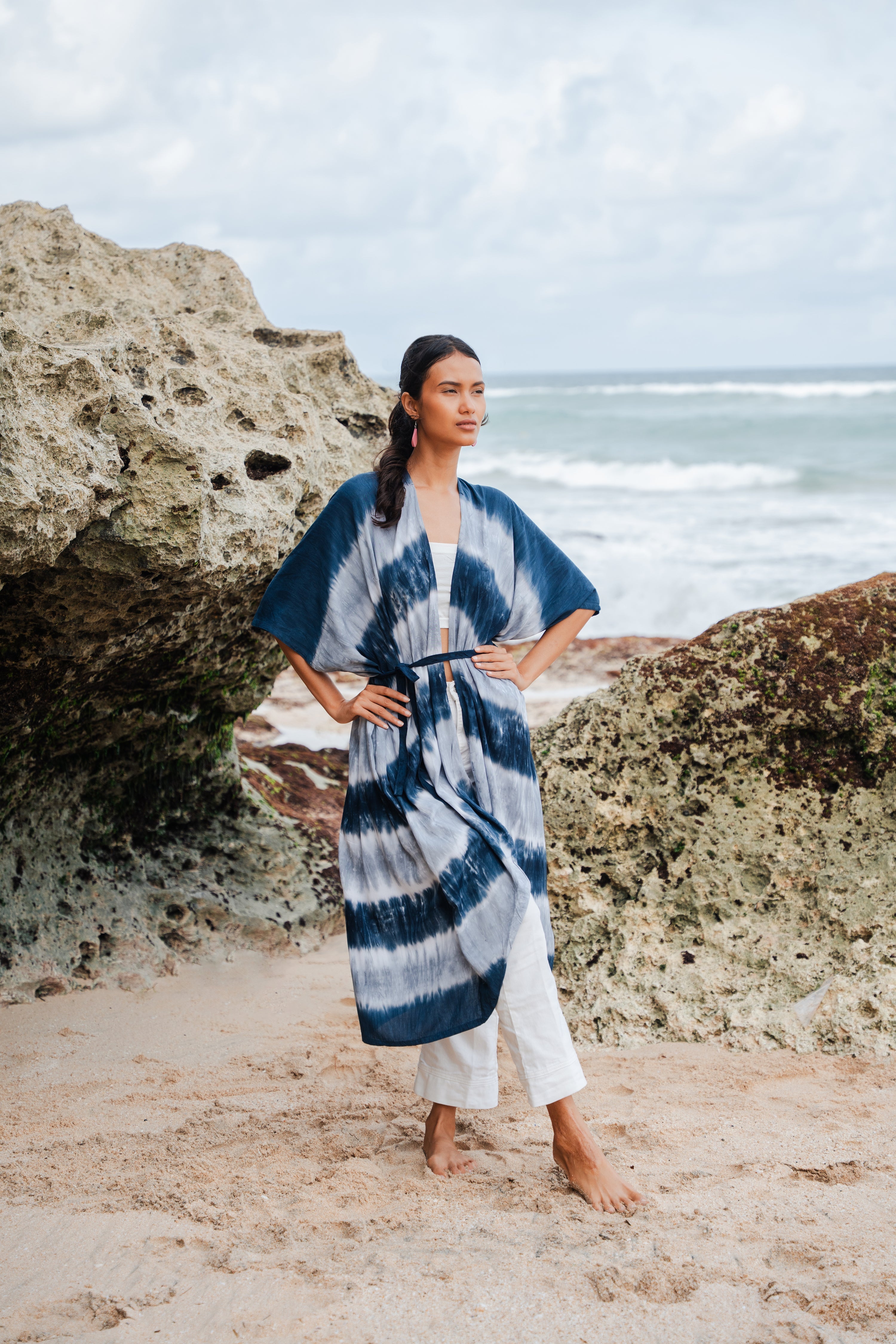 Stripey Monochrome Kimono - Chic and Versatile Fashion Statement - Shopthatapp.ca