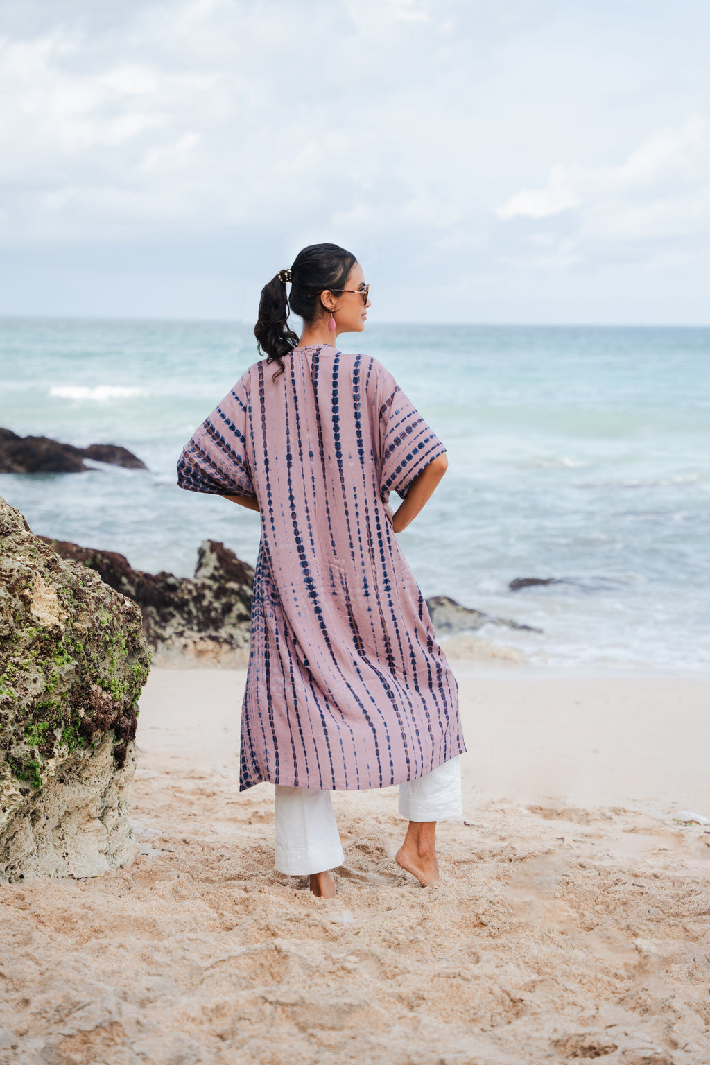 Simple Bone Pink Tie Dye Kimono - Shopthatapp.ca