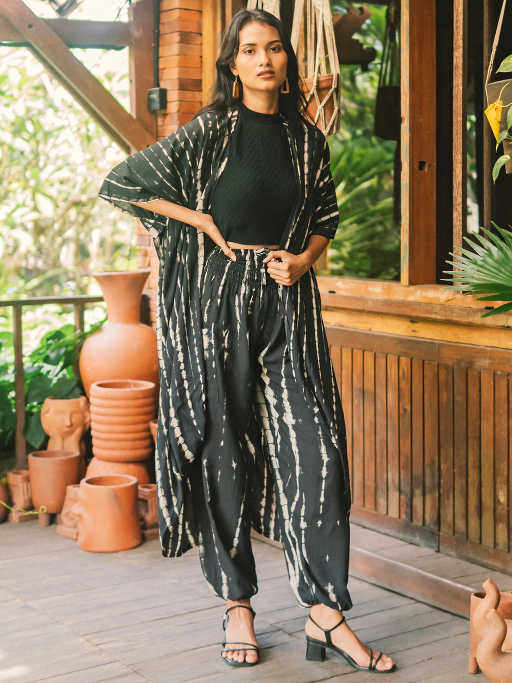 Black and White Tie Dye Kimono for Effortless Style and Comfort - Shopthatapp.ca