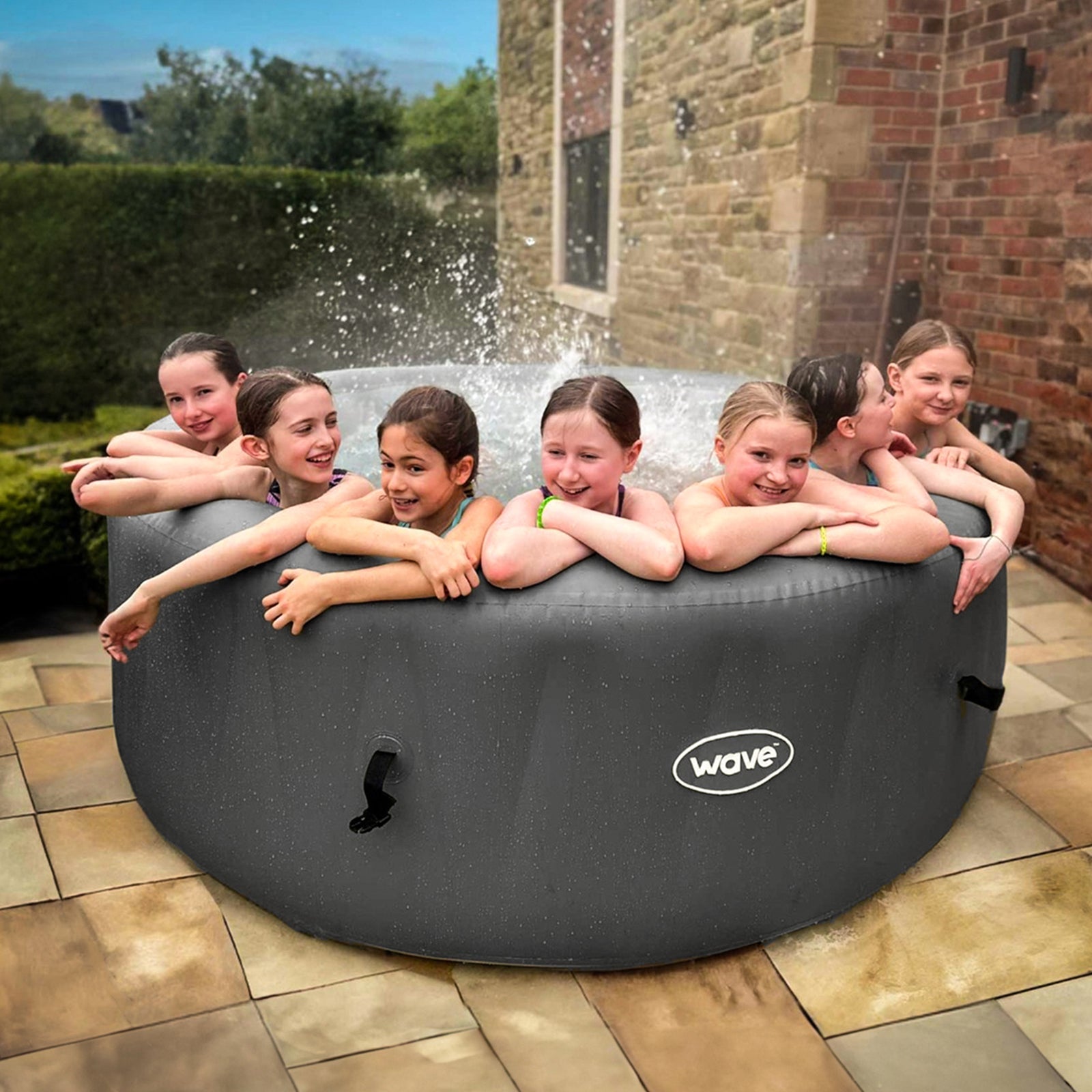 Wave | Atlantic | 4/6-Person Inflatable Hot Tub | Round | Integrated Heater - Www.Shopthatapp.ca