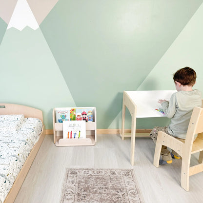 Sapiens Child LUMEN big kid desk and chair set with adjustable height, ideal for kids’ study and homework in a bedroom setting.