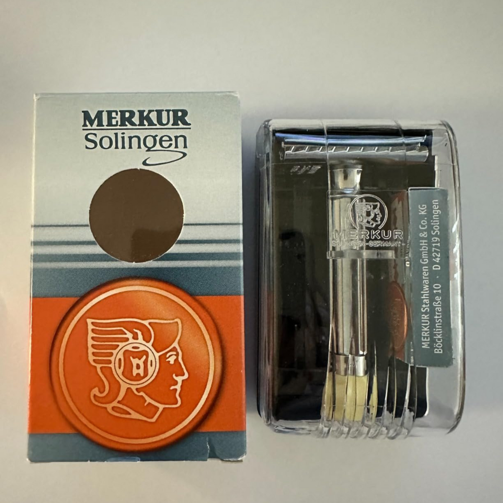 Merkur Adjustable Shaving Set - 3-Piece Kit with Progress Razor, Hard Case, and 10 Blades in Chrome