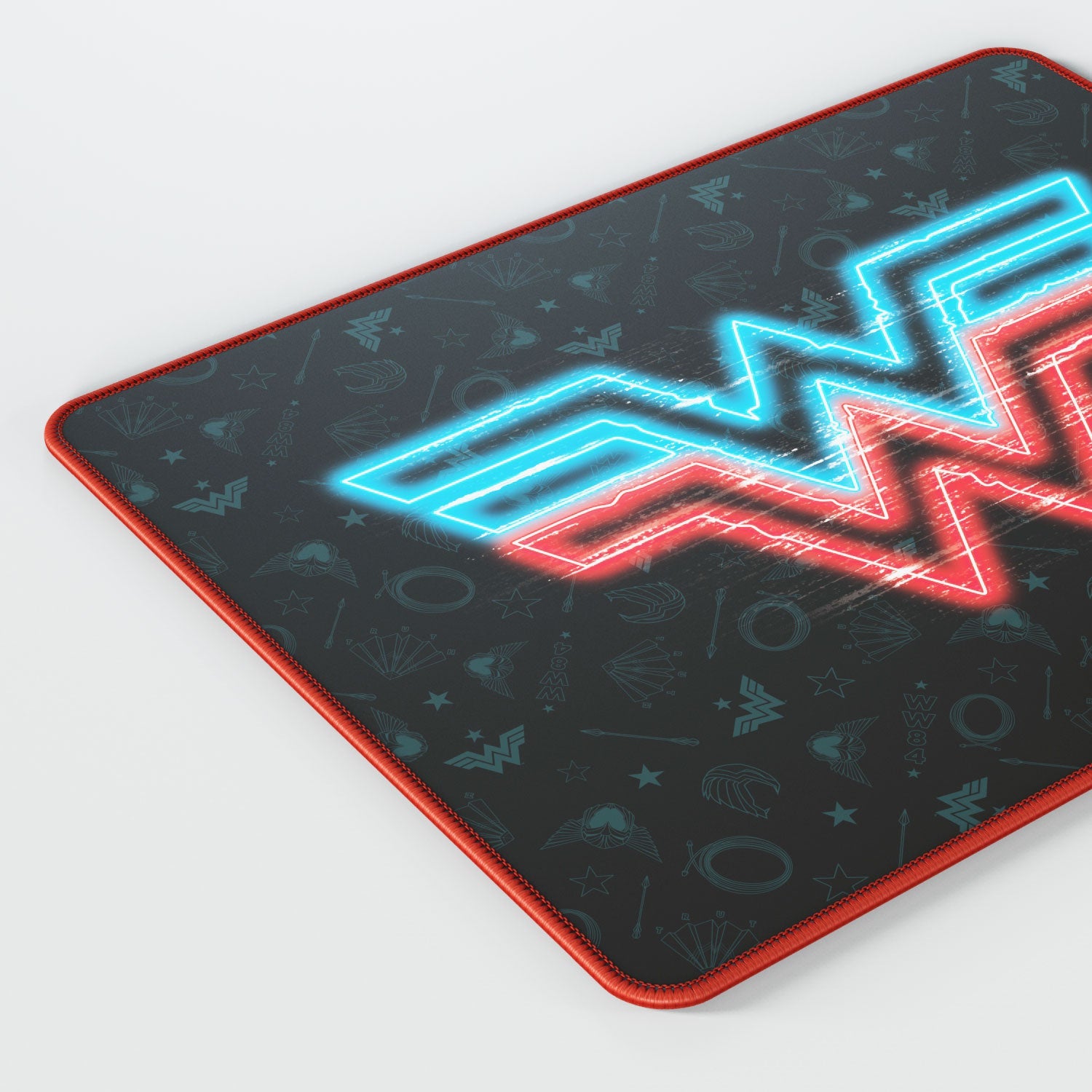 Wonder Woman Gaming Mouse Pad - Electrified Design for Gamers - Shopthatapp.ca