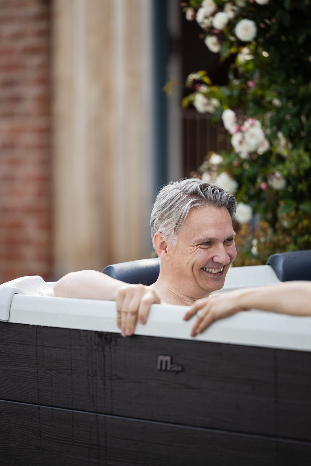 MSPA OSLO, FRAME SERIES, Hot Tub & Spa – 6 Person - Www.Shopthatapp.ca