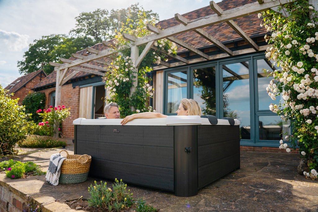 MSPA OSLO, FRAME SERIES, Hot Tub & Spa – 6 Person - Www.Shopthatapp.ca