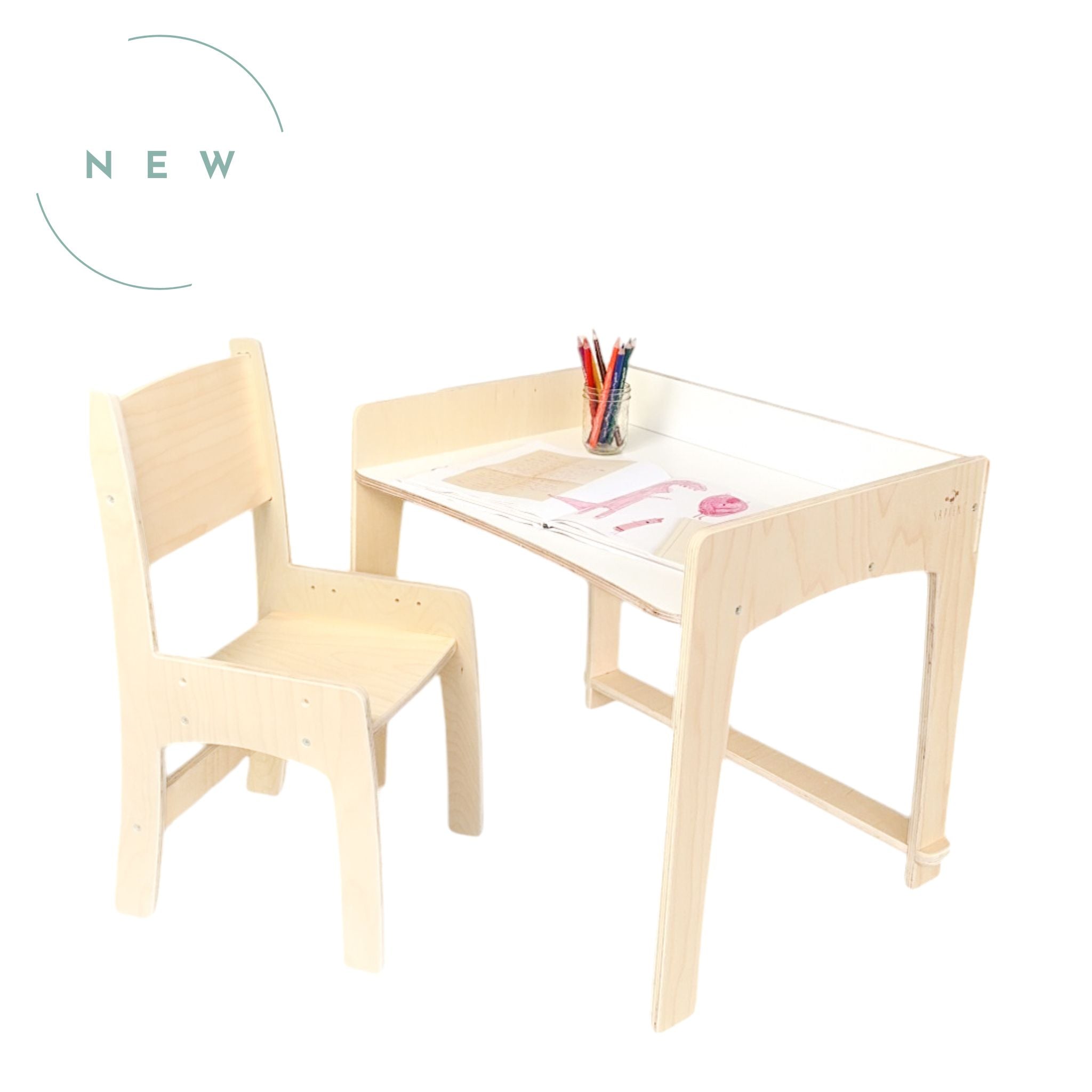 LUMEN Big Kid Desk and Chair | Adjustable Height Study Table for Growing Learnings - Shopthatapp.ca