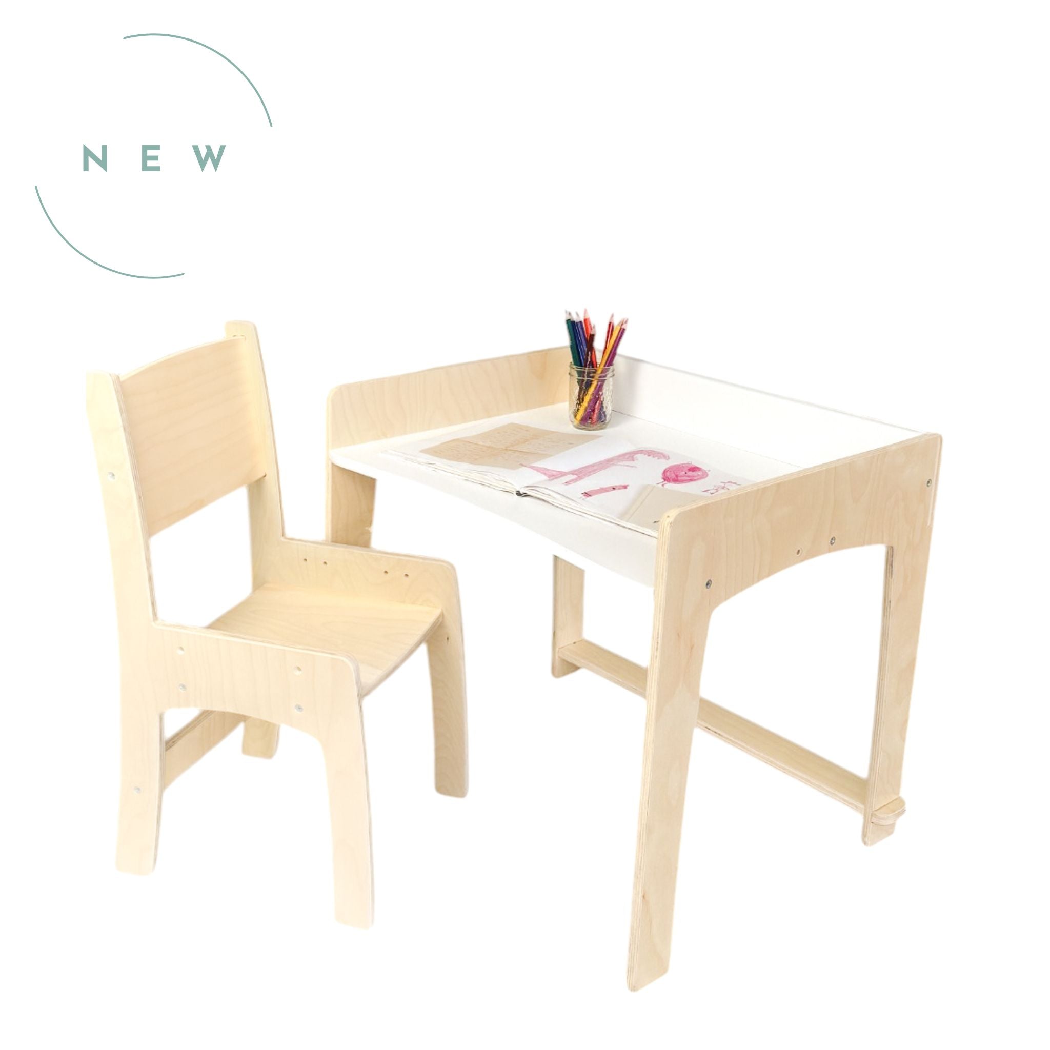 LUMEN Big Kid Desk and Chair | Adjustable Height Study Table for Growing Learnings - Shopthatapp.ca