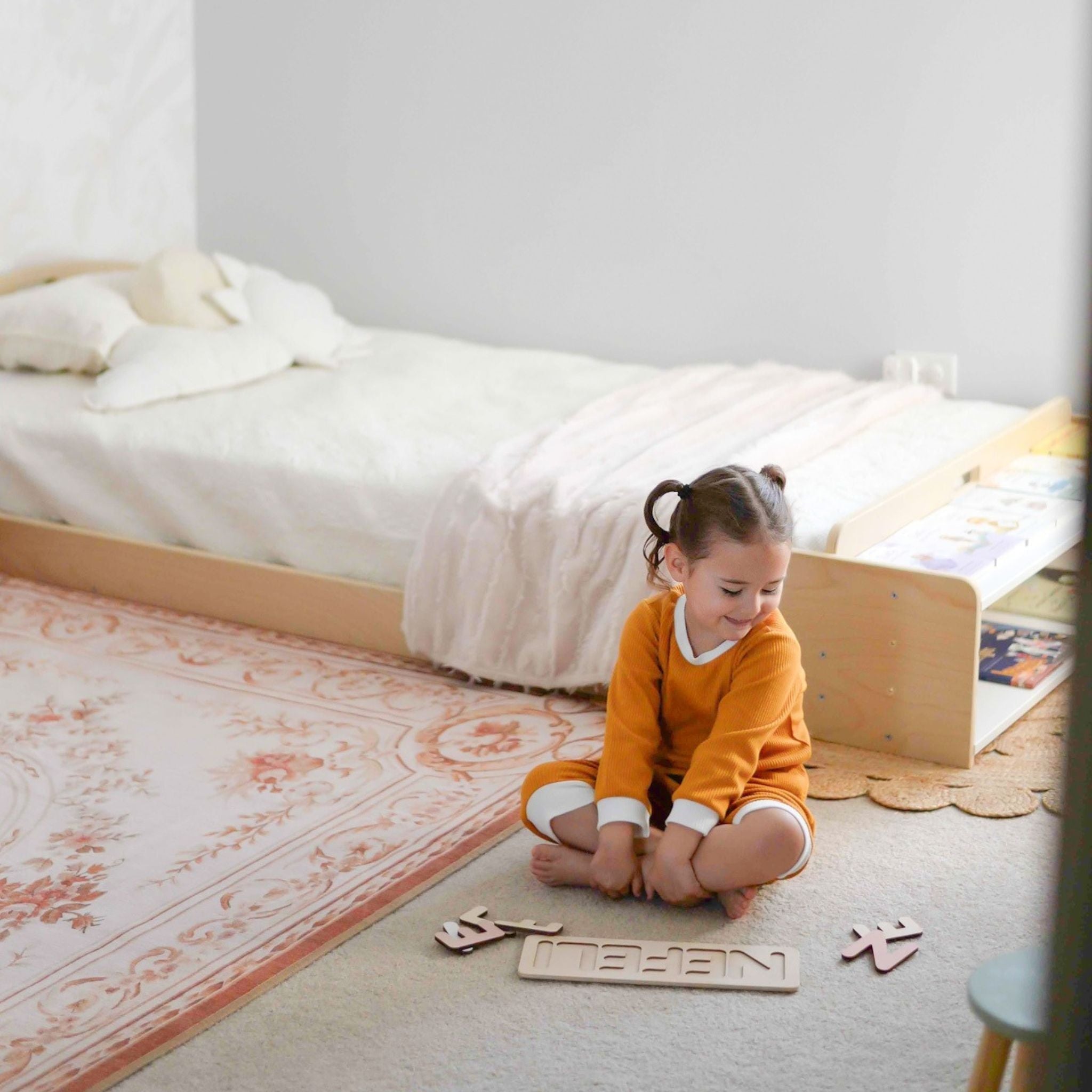 CHERRY TWIN Montessori Floor Bed with Shelves for Growing Kids - Shopthatapp.ca
