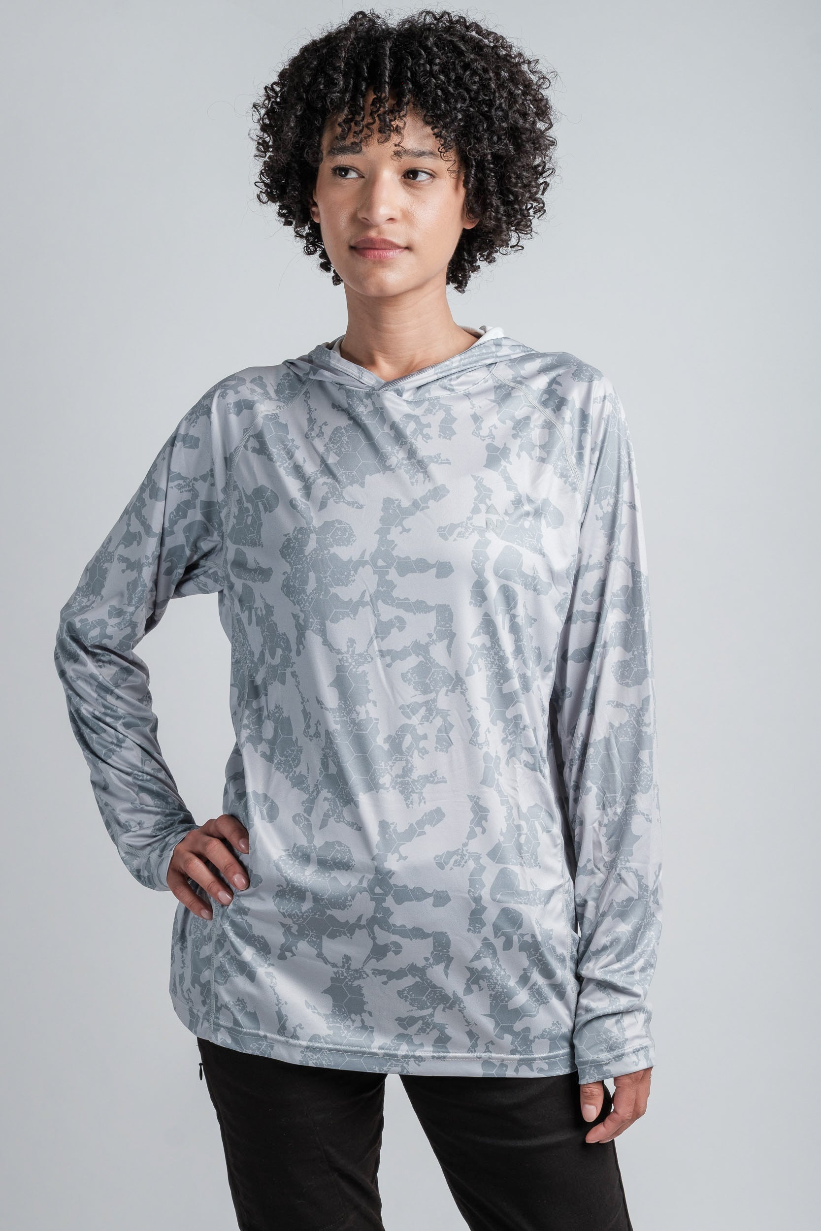 Women's Cooling Hoodie - UPF 50 Summer Protection and Comfort - Shopthatapp.ca
