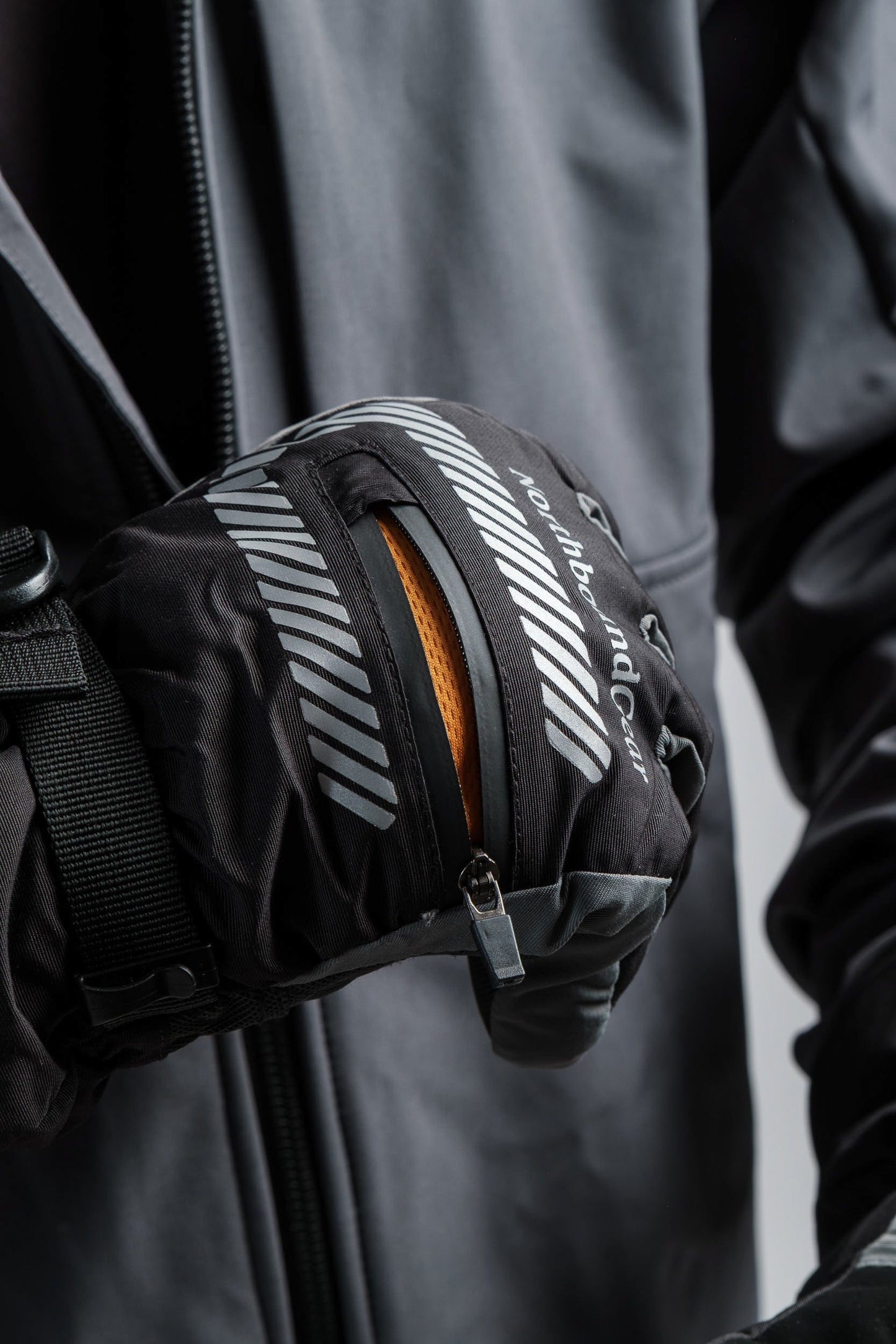 Defender 3-in-1 Touchscreen Gloves for Ultimate Protection and Versatility - Shopthatapp.ca