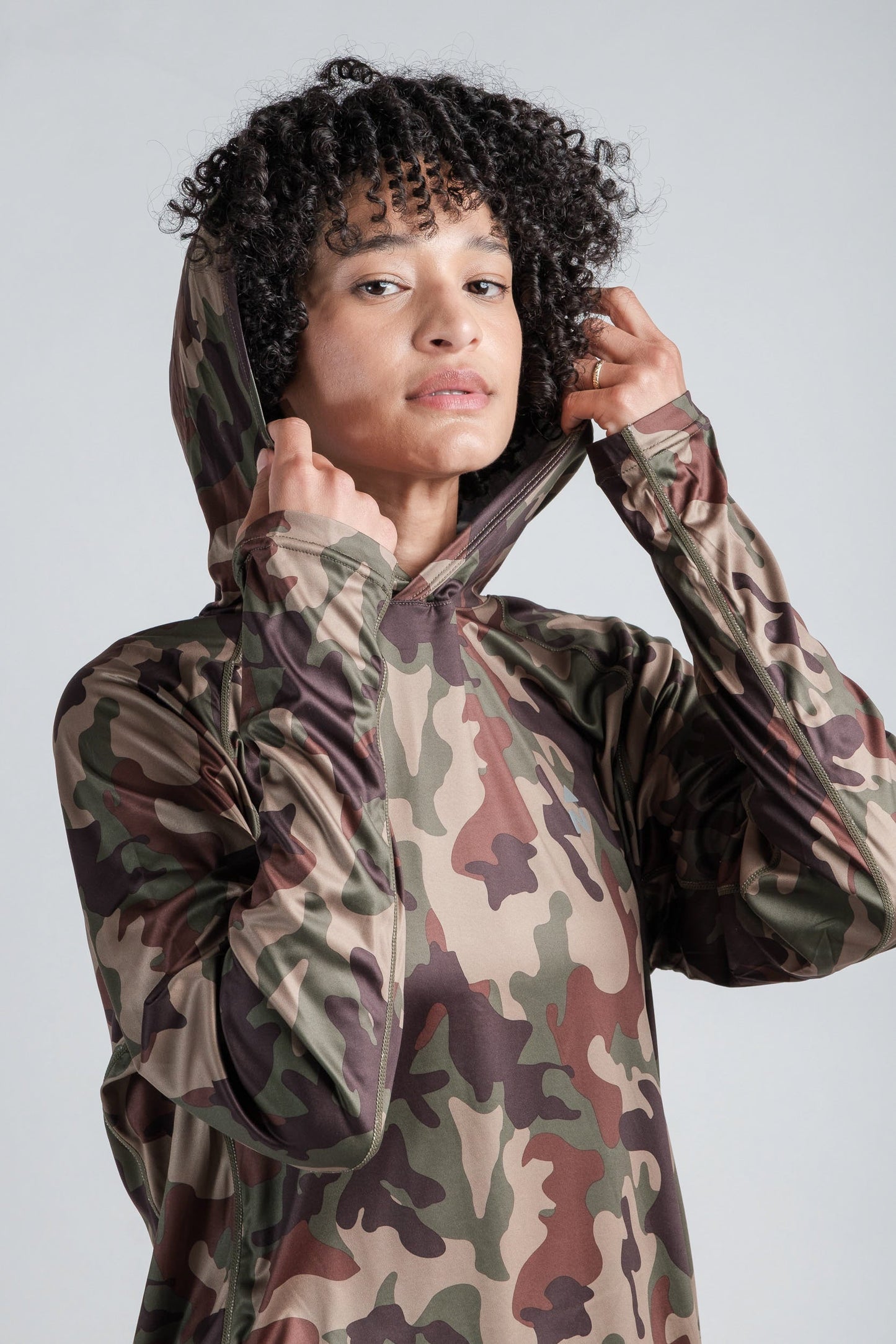 Women's Cooling Hoodie - UPF 50 Summer Protection and Comfort - Shopthatapp.ca