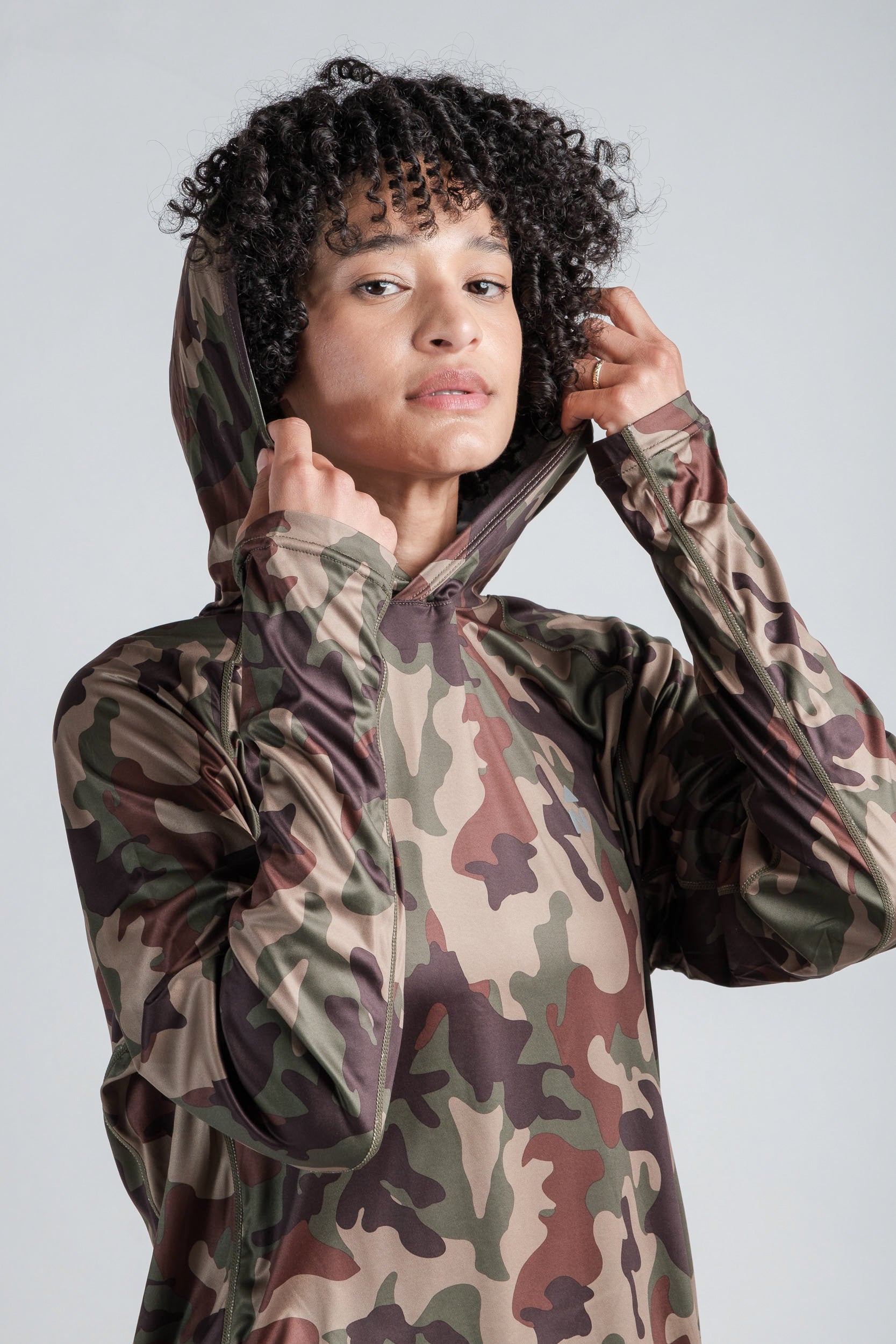 Women's Cooling Hoodie - UPF 50 Summer Protection and Comfort - Shopthatapp.ca