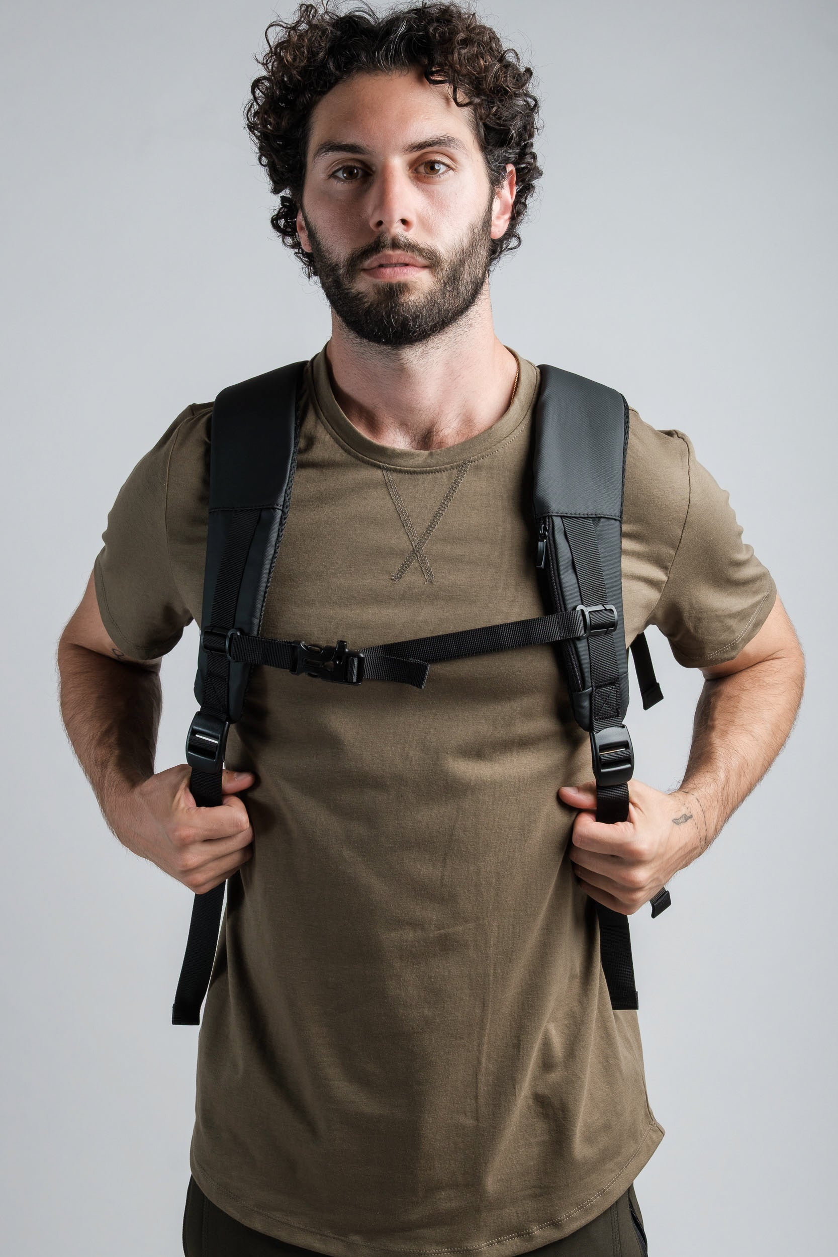 Voyager Expandable Backpack 26L / 38L with Built-in Rain Coat - Shopthatapp.ca