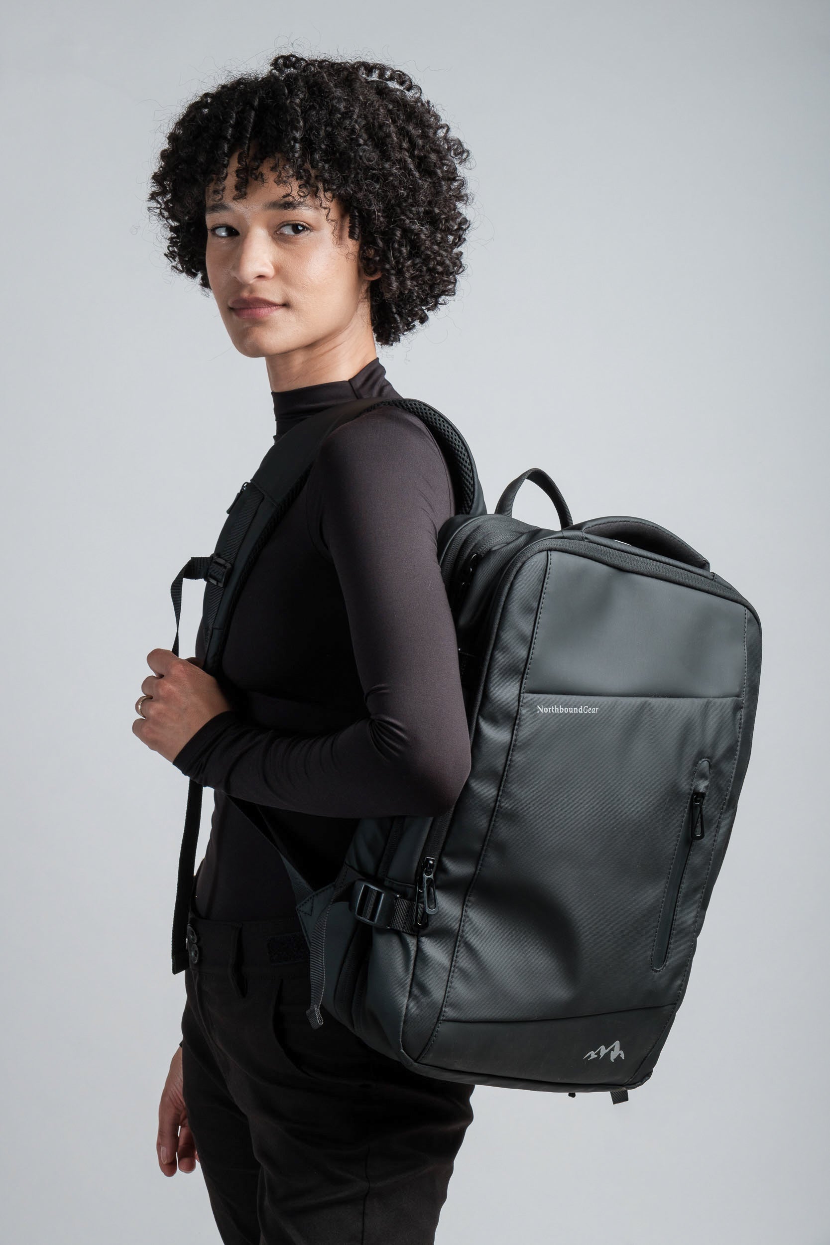 Voyager Expandable Backpack 26L / 38L with Built-in Rain Coat - Shopthatapp.ca