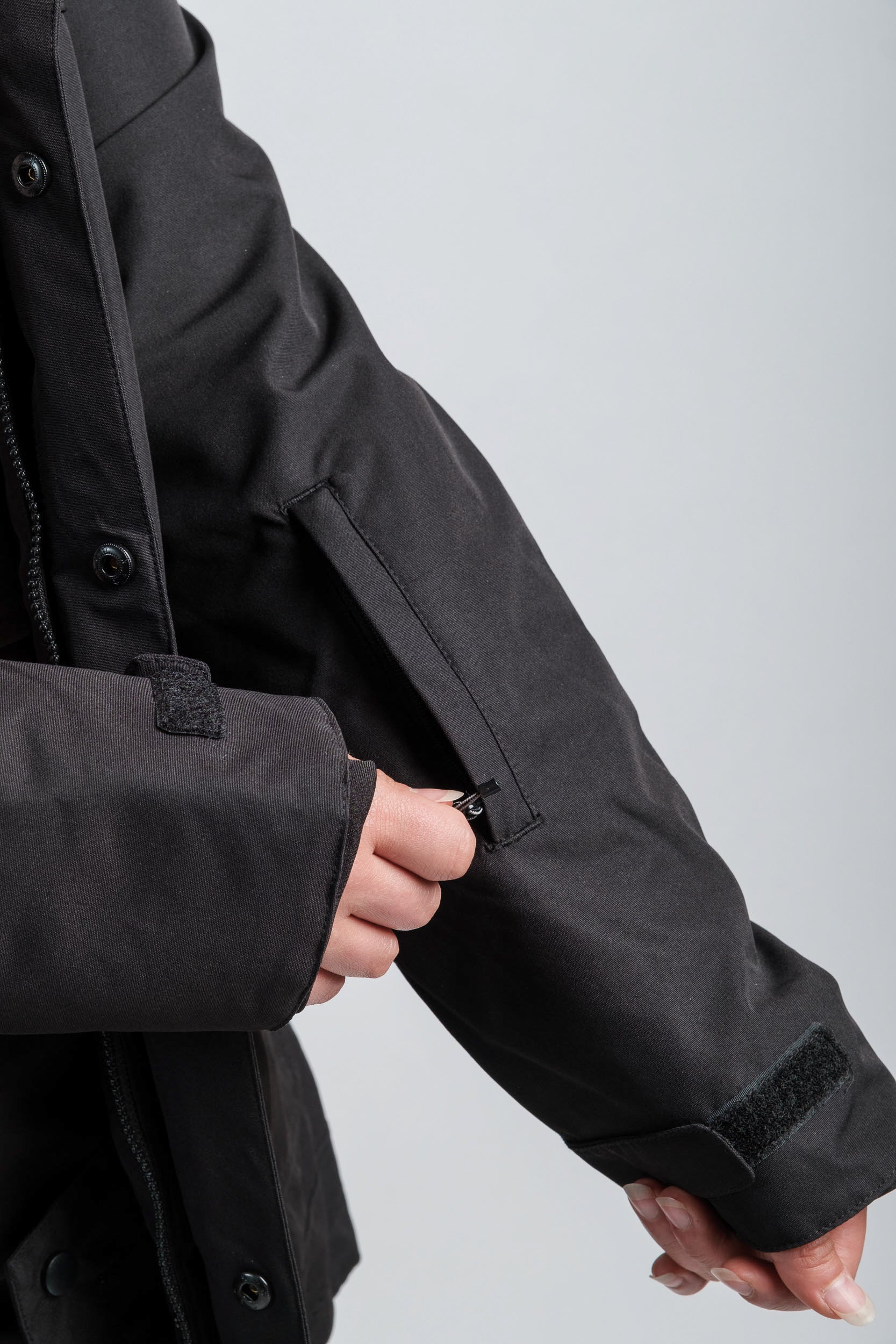 Women's Apex Waterproof Jacket - Premium Women's Waterproof Jacket for All Weather - Shopthatapp.ca