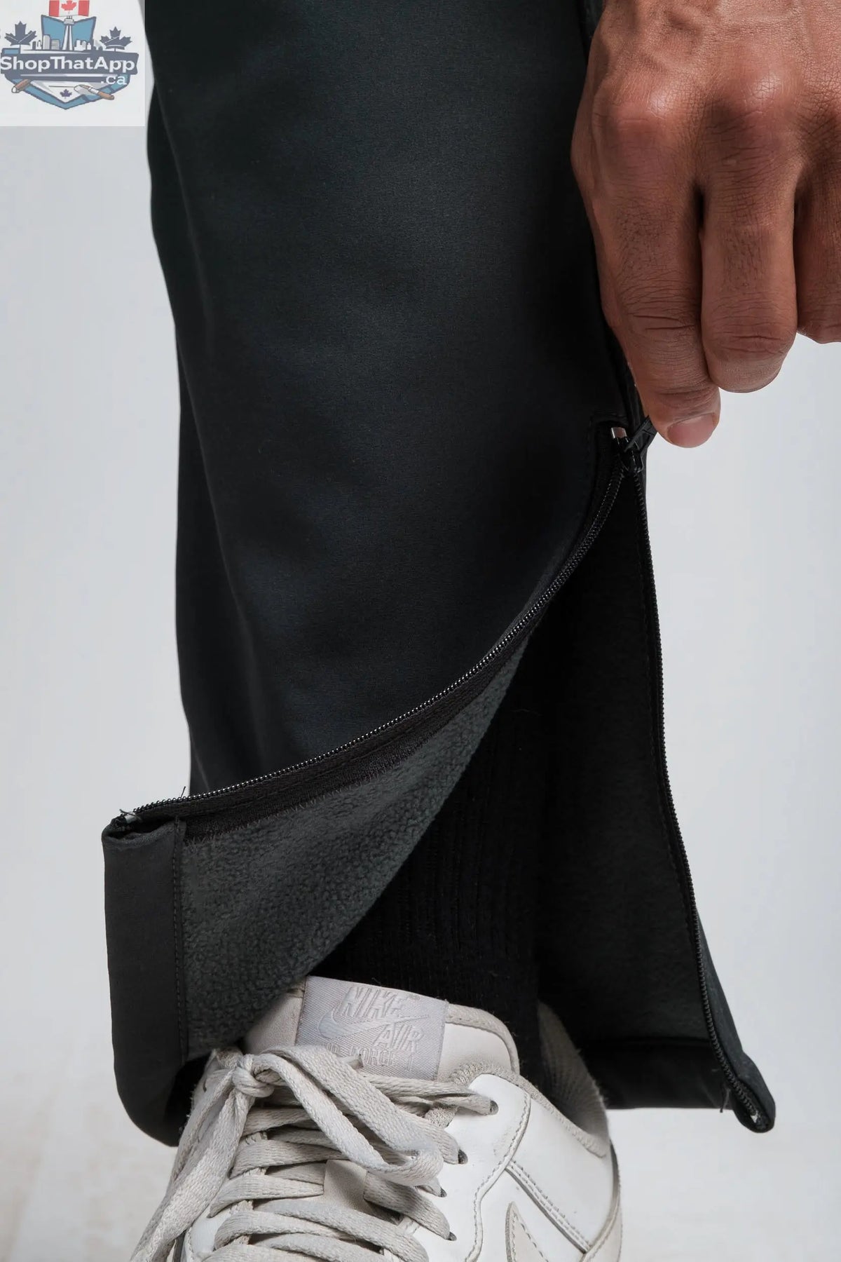 Men's Water Resistant Adventure Pants - Grey Color for All-Weather Exploration - Shopthatapp.ca