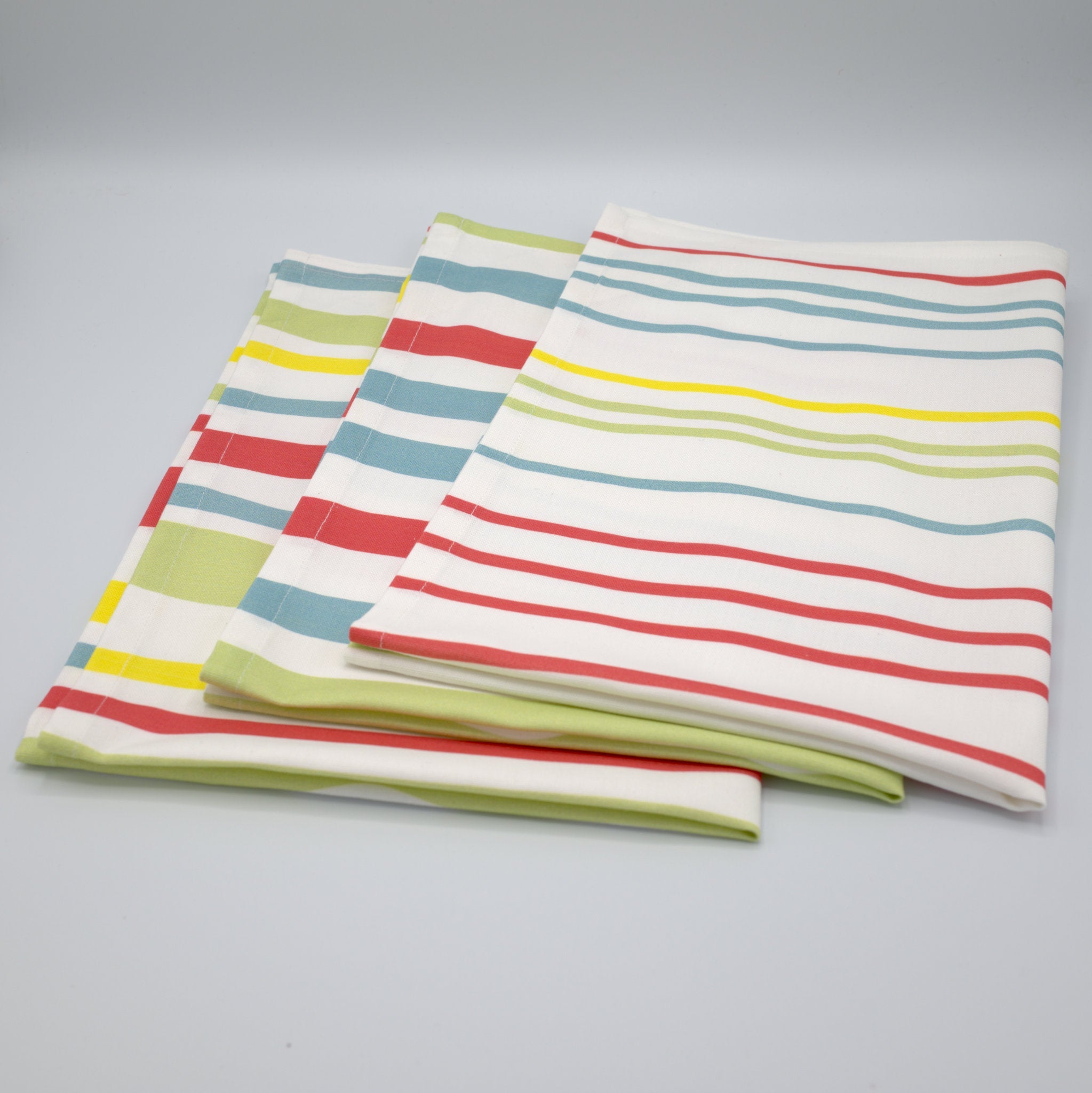 Not Straight-Creased Stripes Towels - Shopthatapp.ca