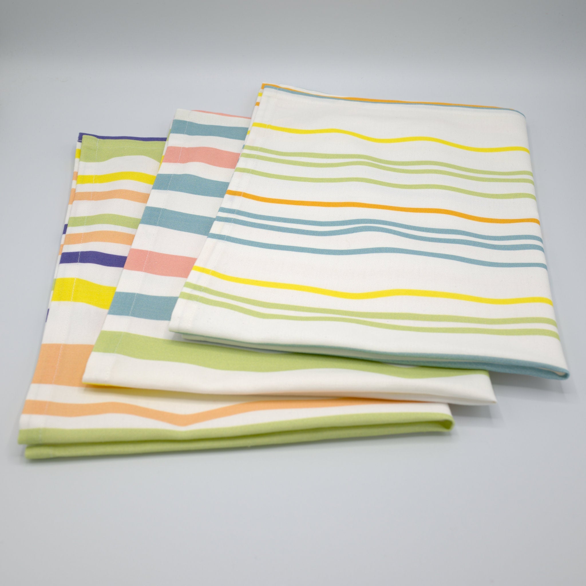 Not Straight-Creased Stripes Towels - Shopthatapp.ca