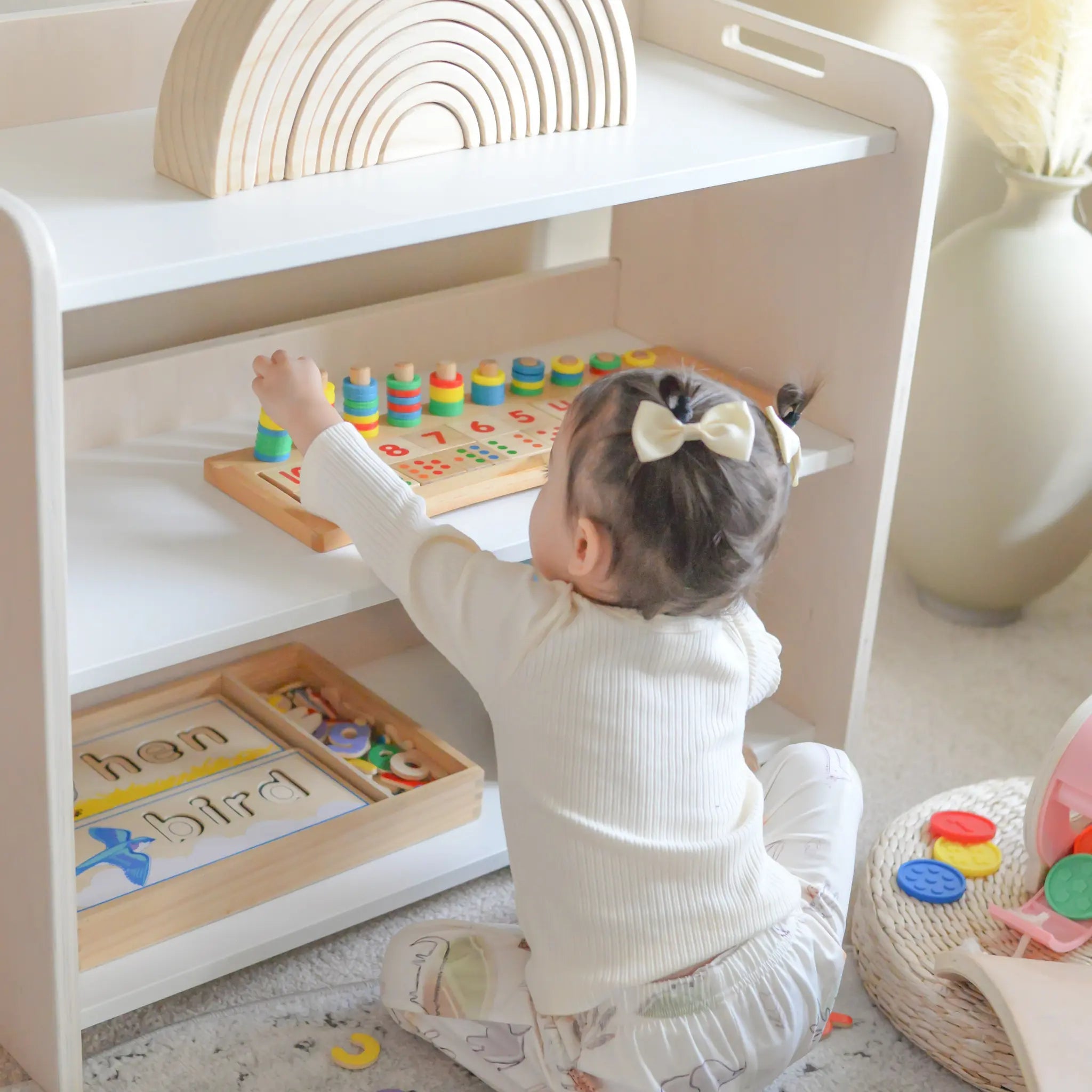 BANANA - Montessori Shelf with Borders - Shopthatapp.ca